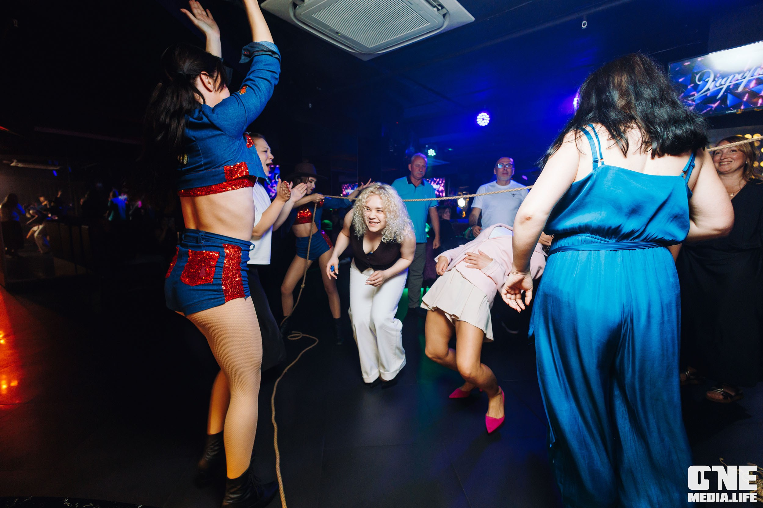 Фоторепортаж из караоке-клуба Эйфория. One Media Life: фоторепортажи, фотоотчеты с мероприятий и заведений