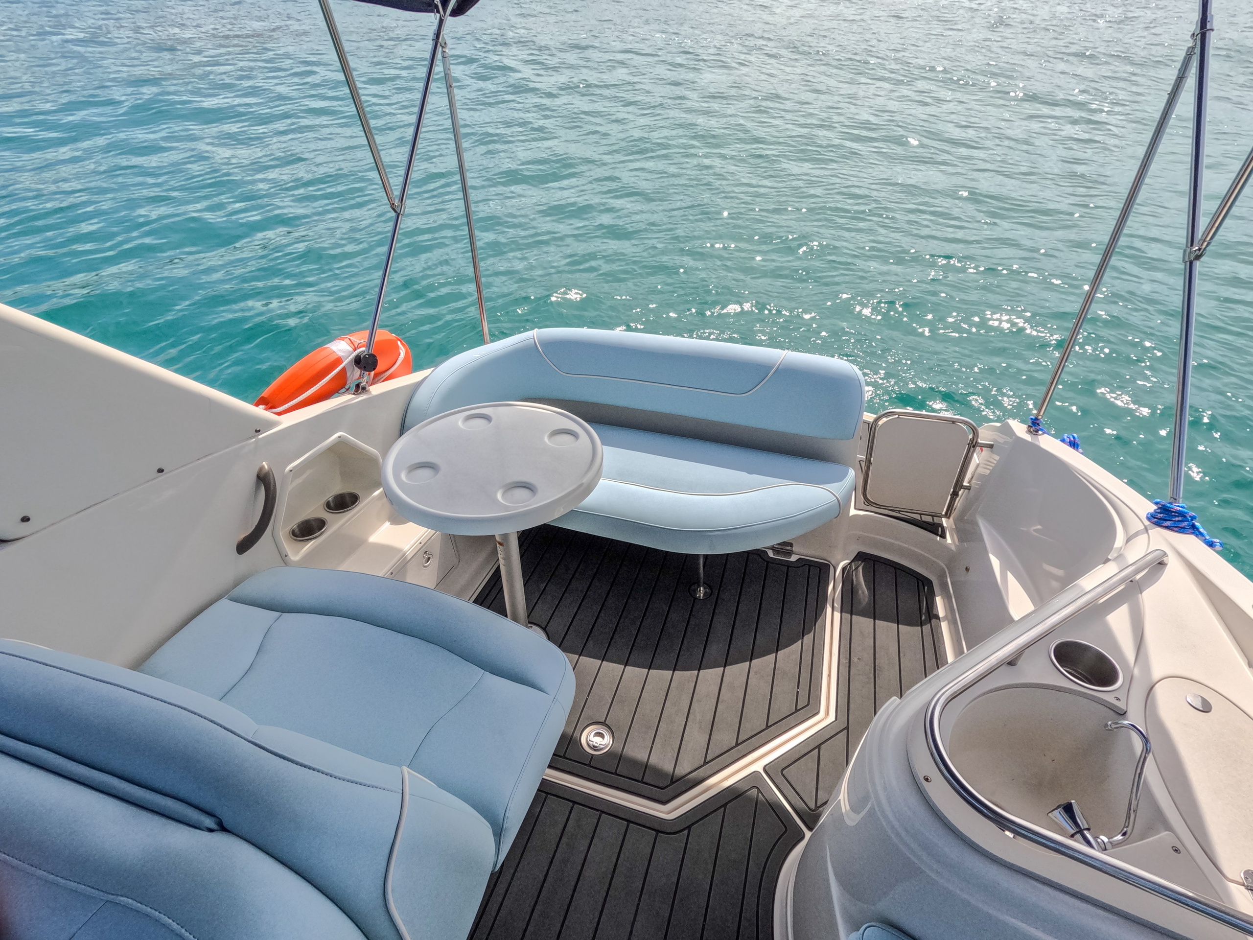 Катер Грейс Аренда Яхты в Сочи Яхтанаморе YACHTANAMORE