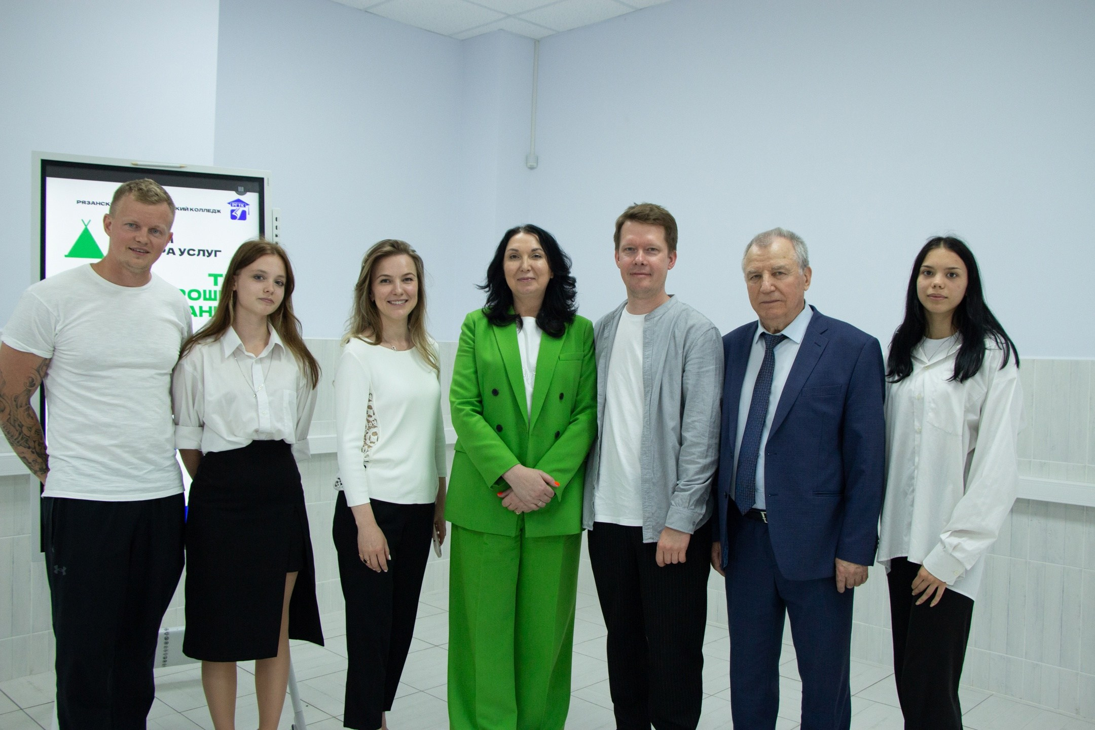 Подписание соглашения о сотрудничестве. Design by — фото, обучение, портфолио. Фотограф Рязань