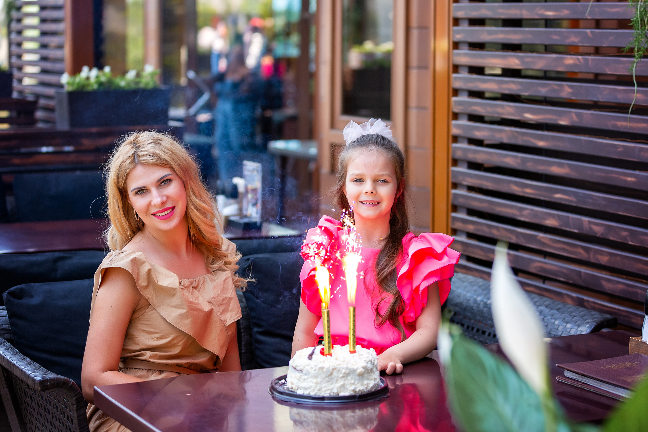 Алисе 6 лет. Кедровый дом. Стильный выпускной альбом Владивосток фотограф Вероника Мигачева