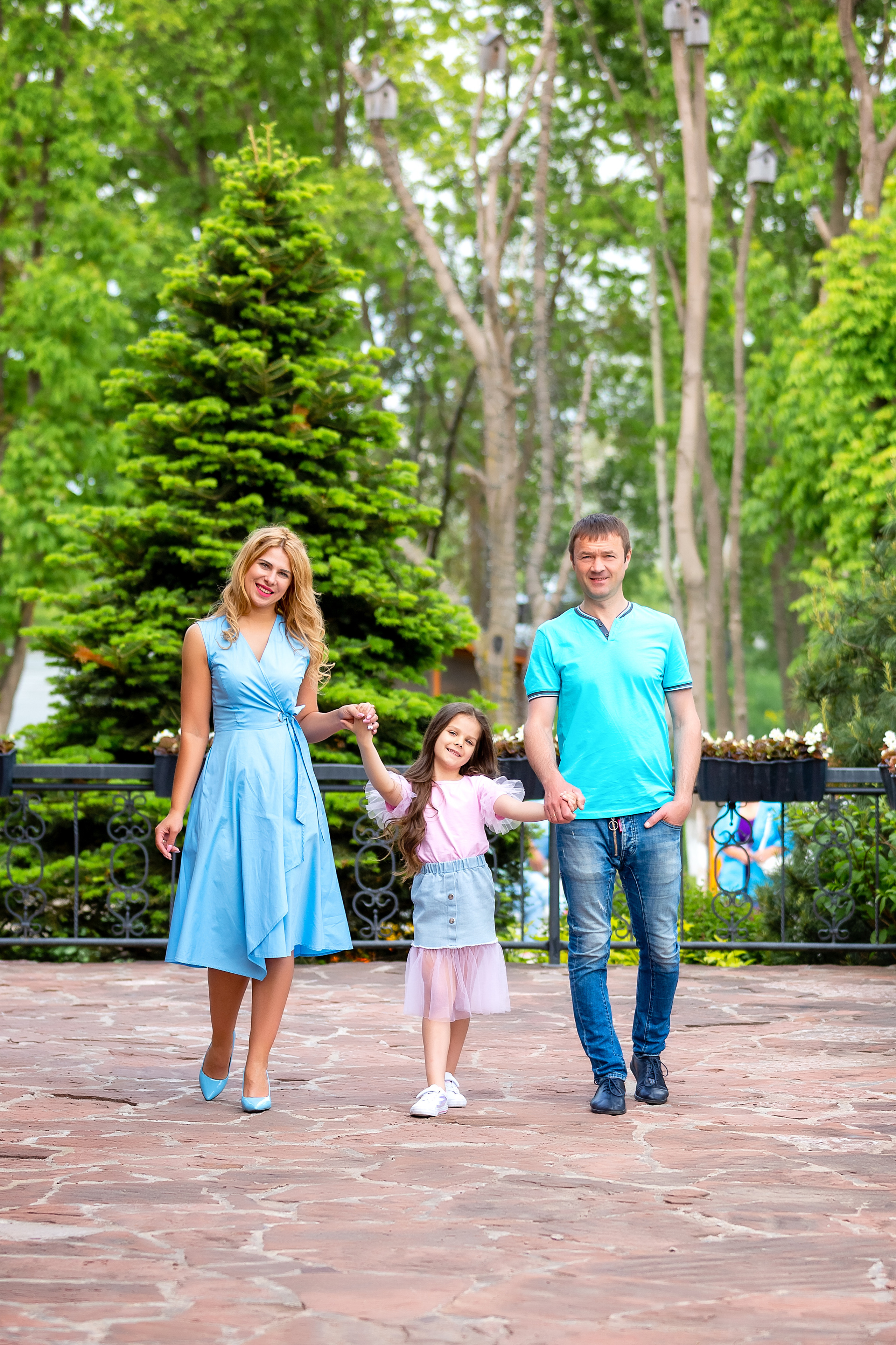 Алисе 6 лет. Кедровый дом. Стильный выпускной альбом Владивосток фотограф Вероника Мигачева