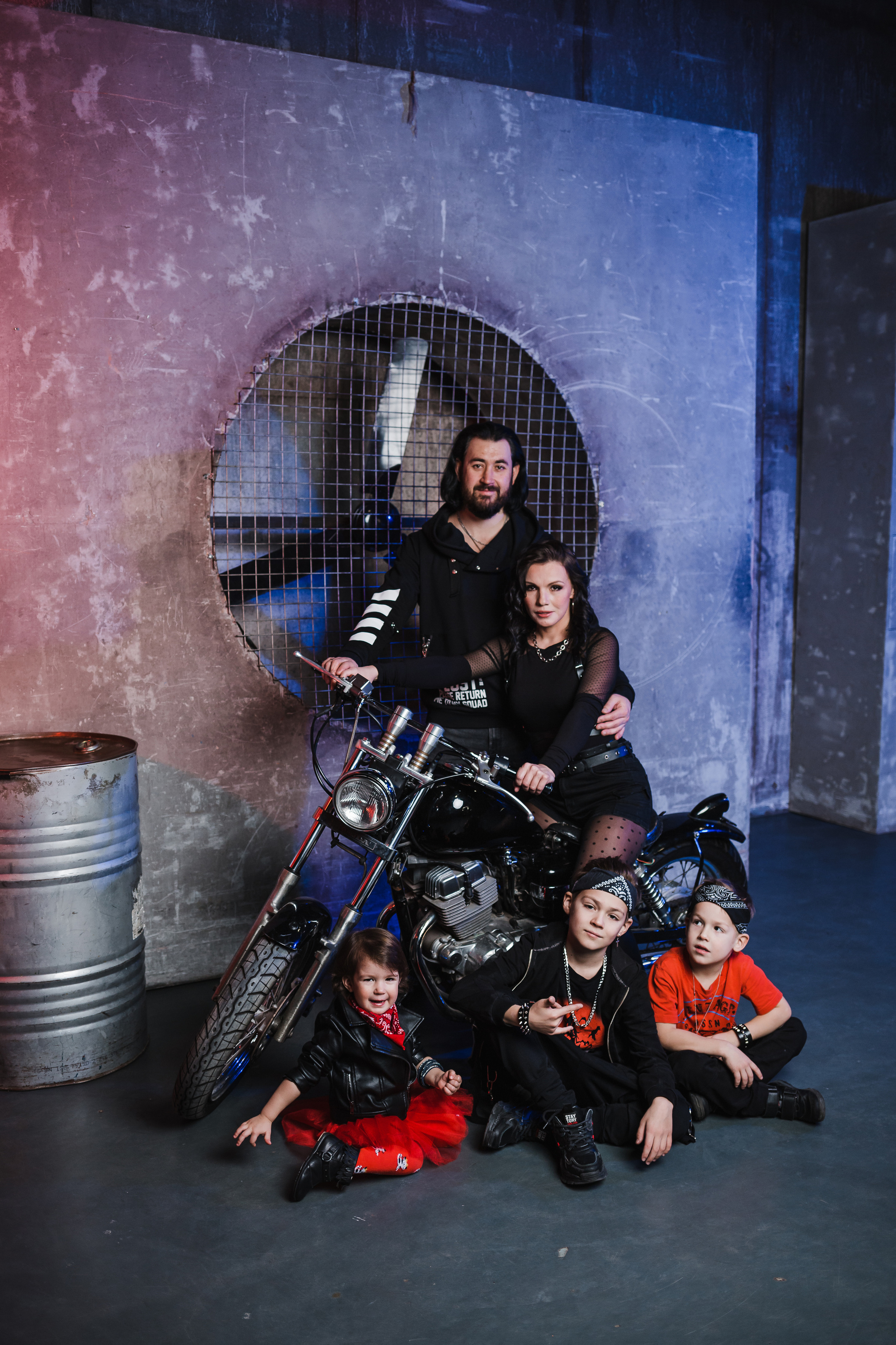 Виктор, Ирина и их семья. Семейный фотограф Николаева Ольга