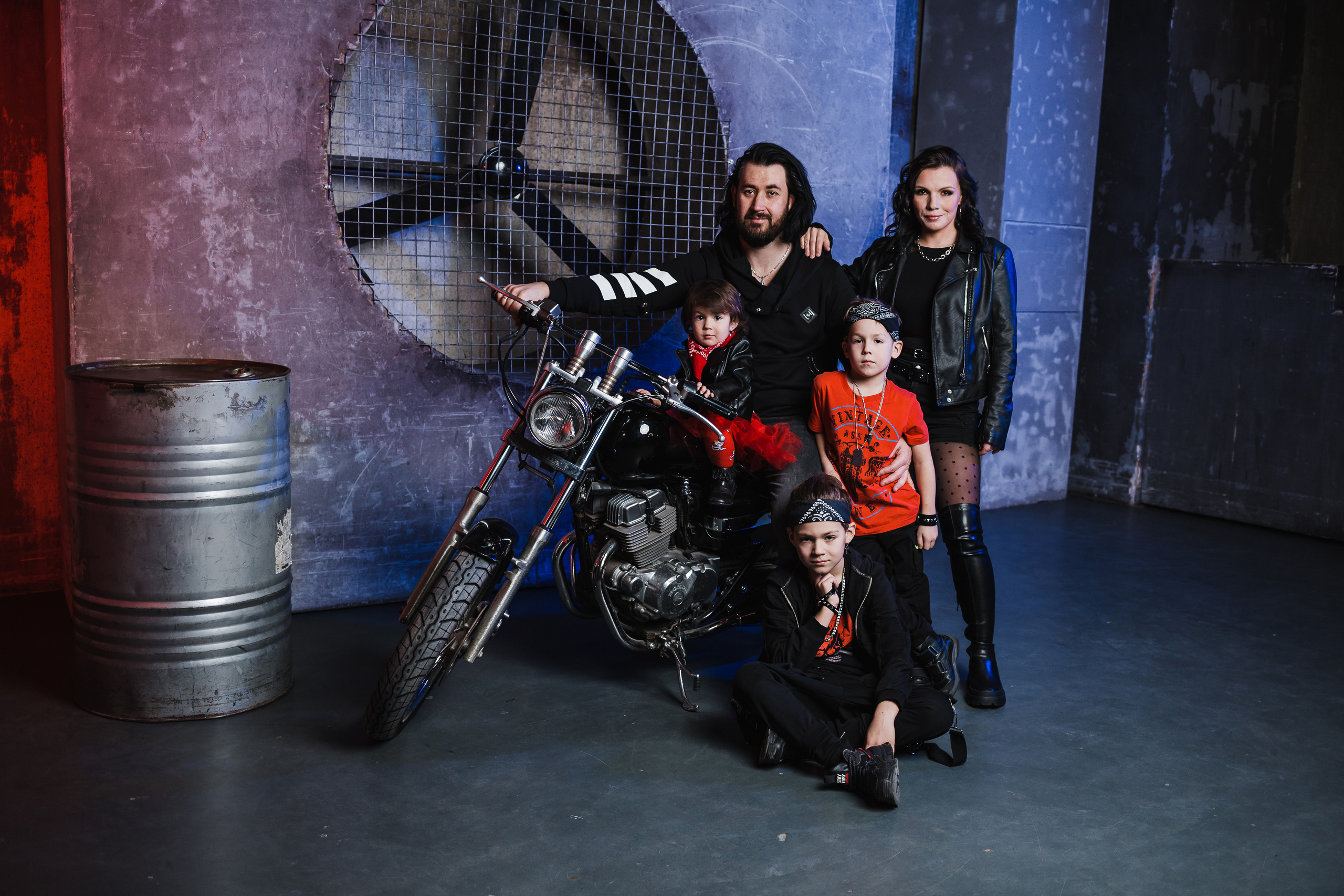 Виктор, Ирина и их семья. Семейный фотограф Николаева Ольга