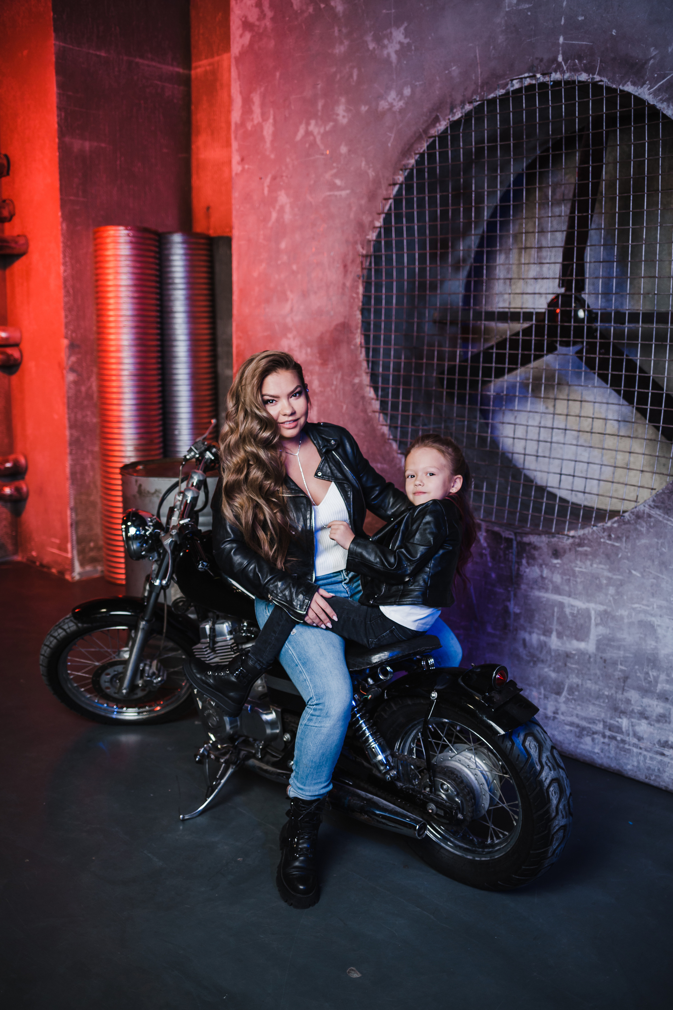 Ксения и Стеша. Семейный фотограф Николаева Ольга