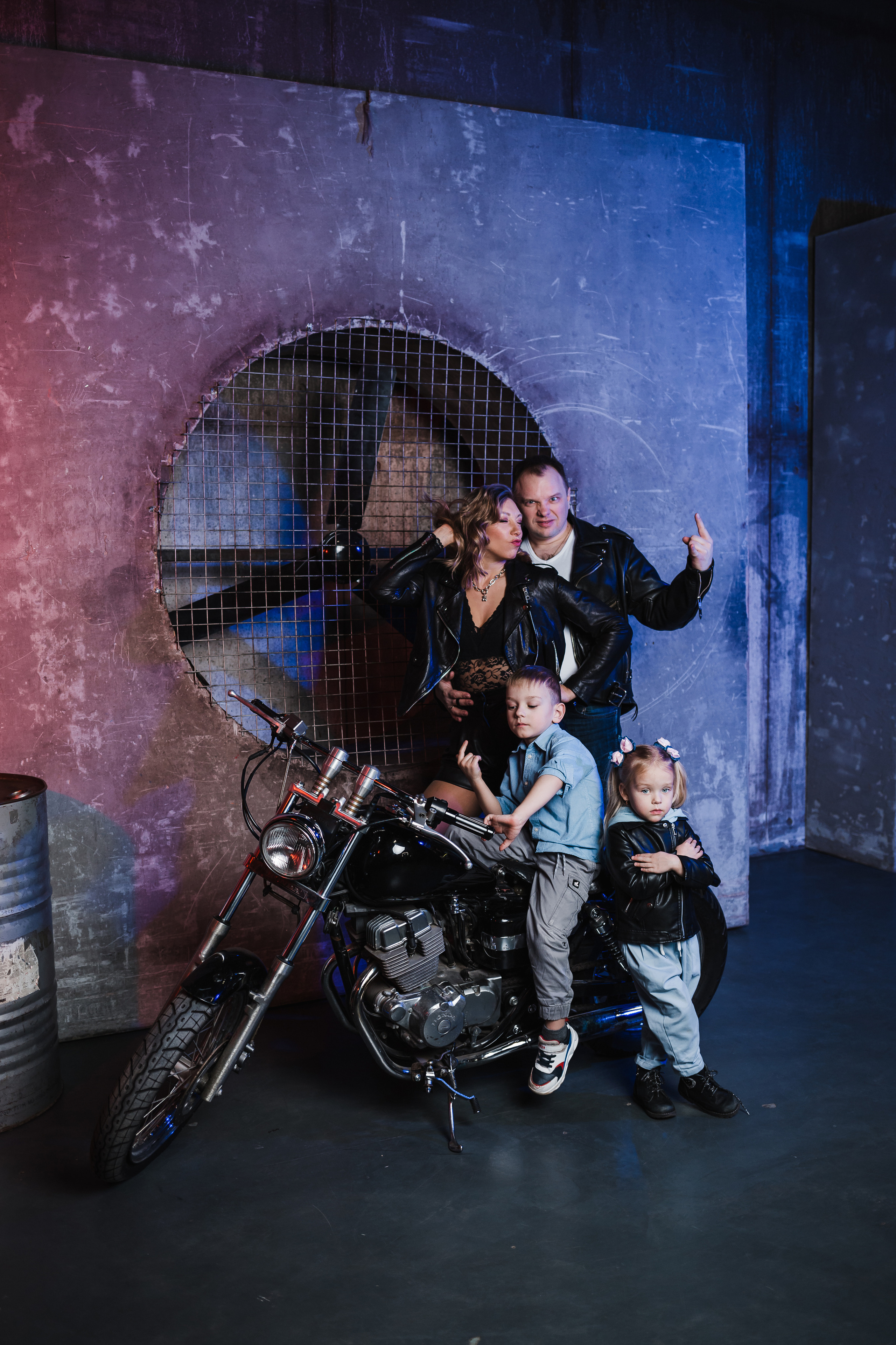 Дмитрий, Мария, Ярослав и Катюша. Семейный фотограф Николаева Ольга