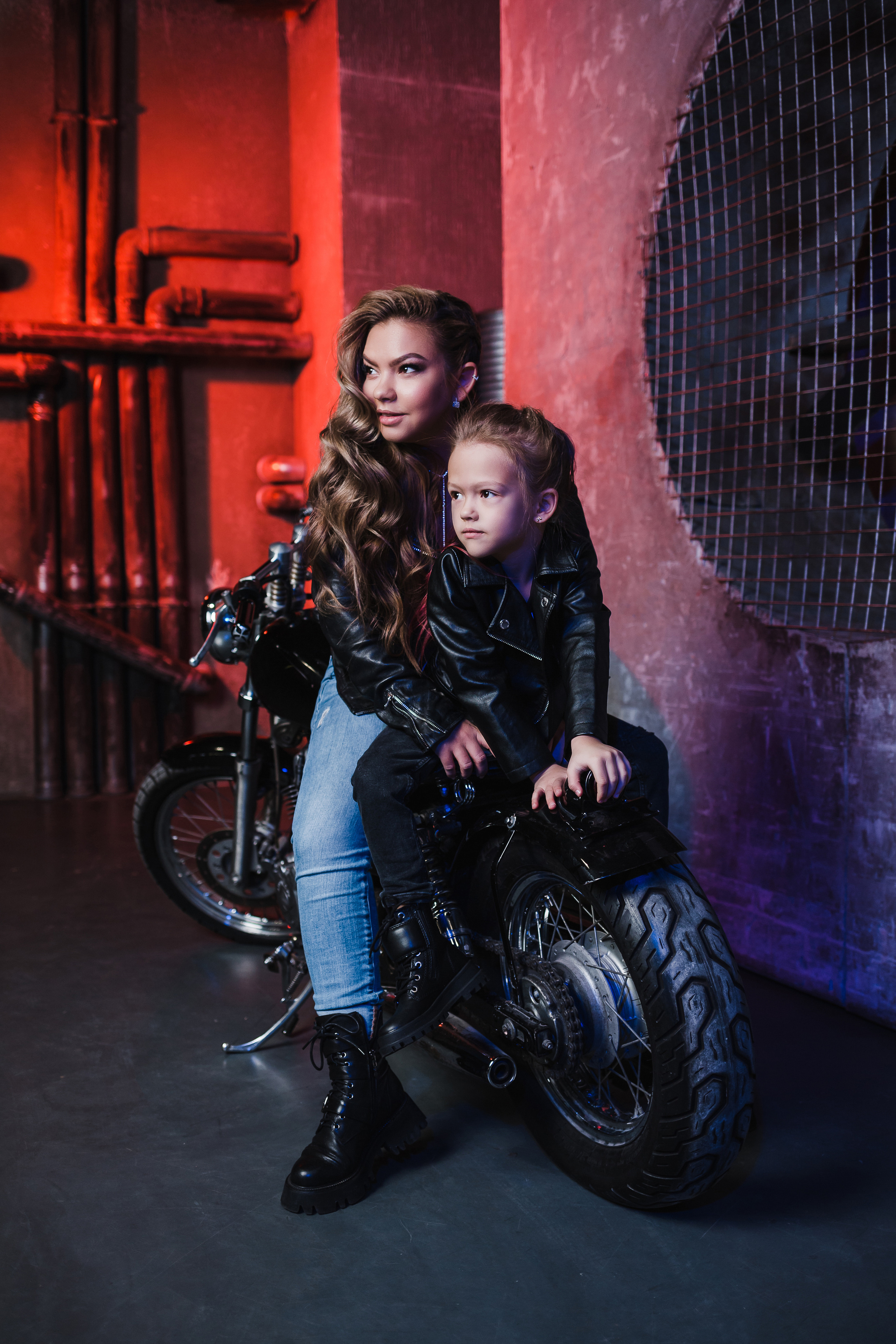 Ксения и Стеша. Семейный фотограф Николаева Ольга