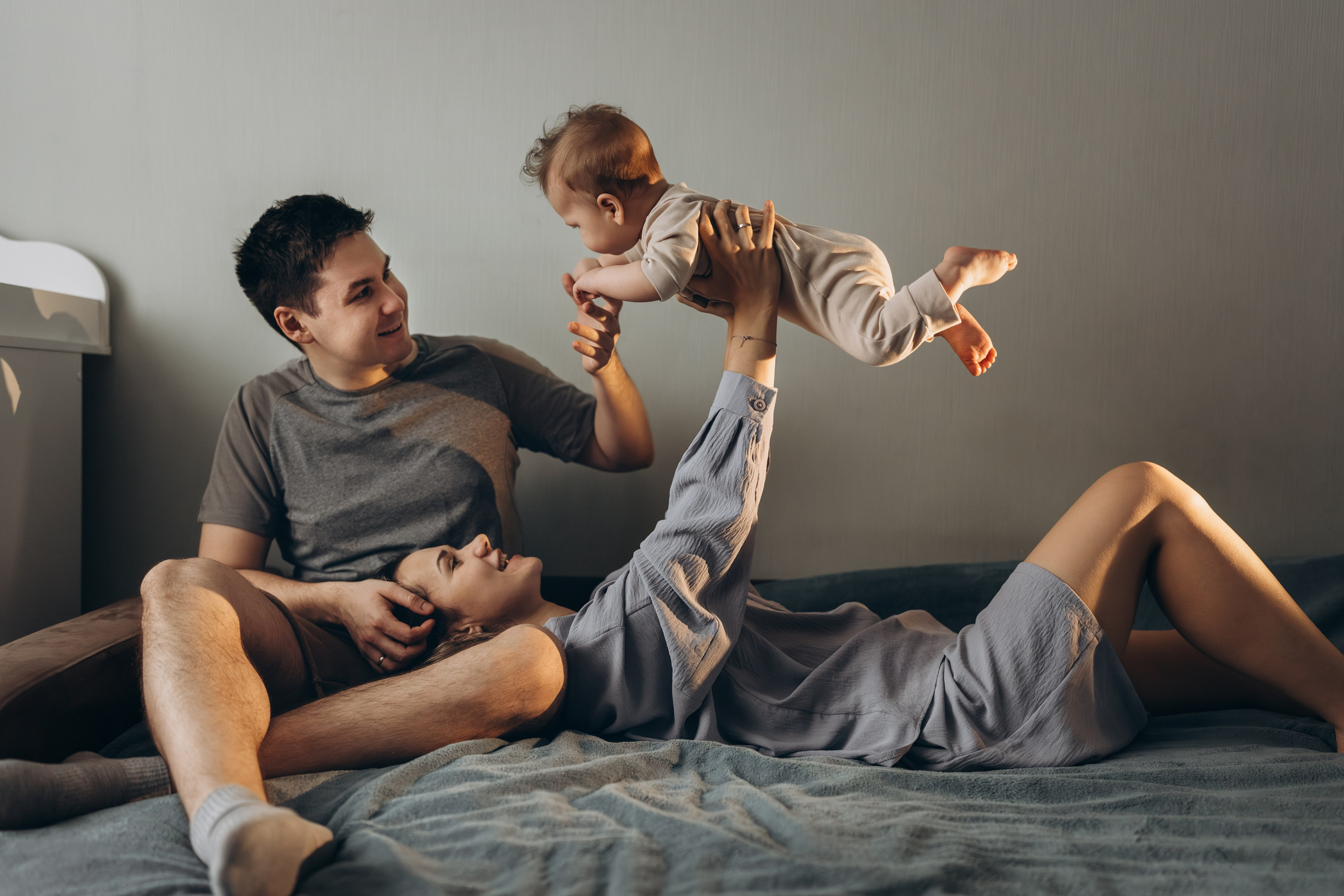 Домашняя фотосессия для Тани, Леши и Ромочки. Детский, семейный и ньюборн фотограф в Москве Юлия Шуарт