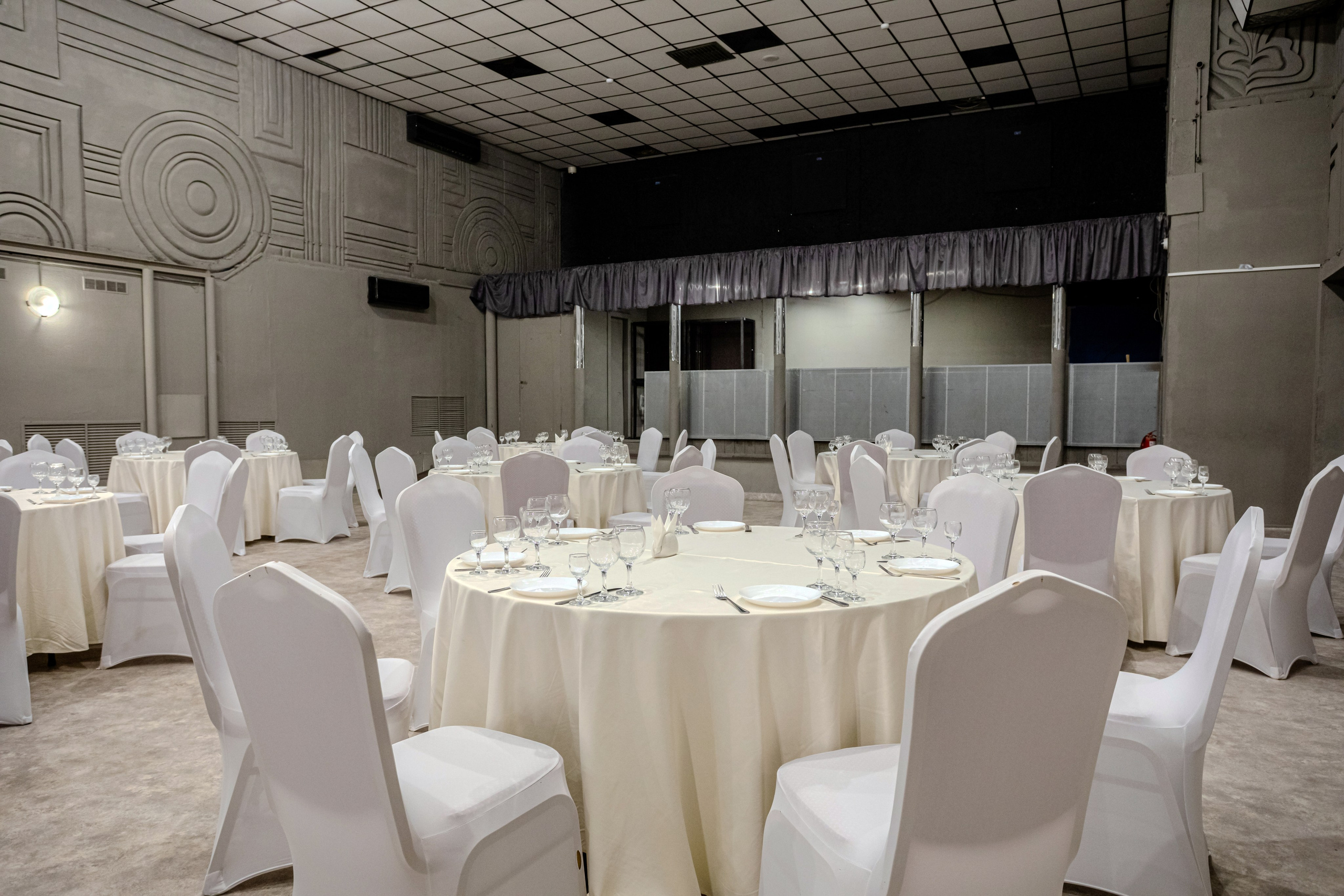 Амакс Сити-отель Уфа, фото Алексея Муравьёва, современный отель,Лобби Амакс Сити-отеля, съёмка фотографа Алексея Муравьёва, гостиничный интерьер,Номера отеля Амакс Сити Уфа, работа фотографа Алексея Муравьёва, комфортабельное размещение,Ресторан Амакс Сити-отеля, фото Алексея Муравьёва, гостиничная кухня,Рецепция Амакс Сити Уфа, съёмка Алексея Муравьёва, сервис для гостей,Спа-зона отеля Амакс Сити, фото Алексея Муравьёва, оздоровительные услуги,Конференц-зал Амакс Сити-отеля, работа фотографа Алексея Муравьёва, бизнес-мероприятия,Лифт отеля Амакс Сити Уфа, съёмка Алексея Муравьёва, современный дизайн,Номера люкс Амакс Сити, фото Алексея Муравьёва, премиальный комфорт,Зона отдыха Амакс Сити-отеля, работа фотографа Алексея Муравьёва, релакс для гостей,Инфраструктура Амакс Сити Уфа, съёмка Алексея Муравьёва, гостиничные услуги,Паркинг отеля Амакс Сити, фото Алексея Муравьёва, безопасность гостей,Вестибюль Амакс Сити, работа фотографа Алексея Муравьёва, элегантность интерьера,Номера стандарт Амакс Сити-отеля, съёмка Алексея Муравьёва, удобство проживания,Общественные зоны Амакс Сити Уфа, фото Алексея Муравьёва, современный дизайн,Ресторан и бар Амакс Сити, работа фотографа Алексея Муравьёва, гастрономические предложения,Интерьер отеля Амакс Сити Уфа, фото Алексея Муравьёва, гостиничный стиль,Мебель номеров Амакс Сити, съёмка Алексея Муравьёва, комфорт для постояльцев,Освещение отеля Амакс Сити, работа фотографа Алексея Муравьёва, уют для гостей,Терраса Амакс Сити-отеля, фото Алексея Муравьёва, панорамный вид