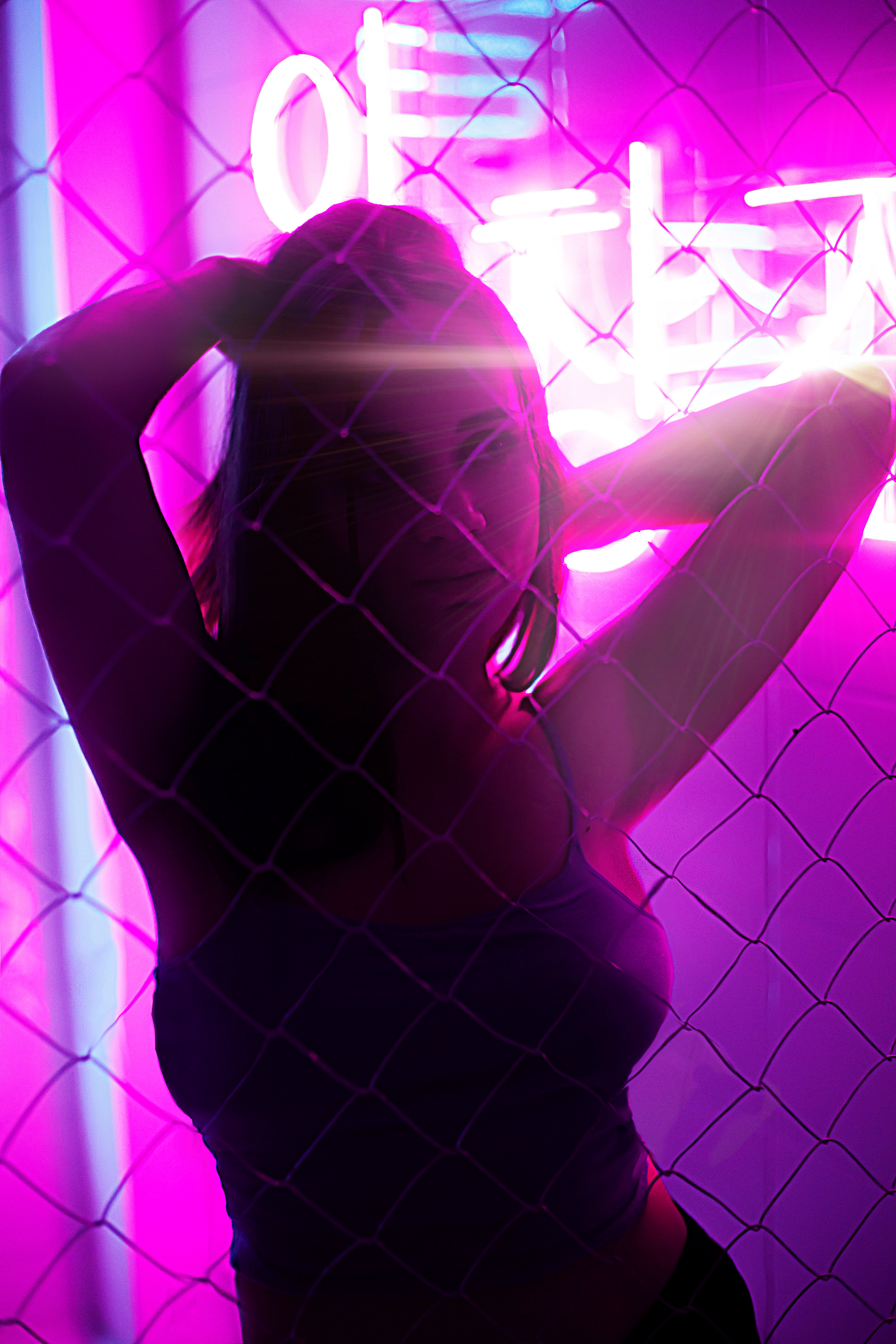 Неоновая ловушка (18+). Фотограф Роман Витвицкий