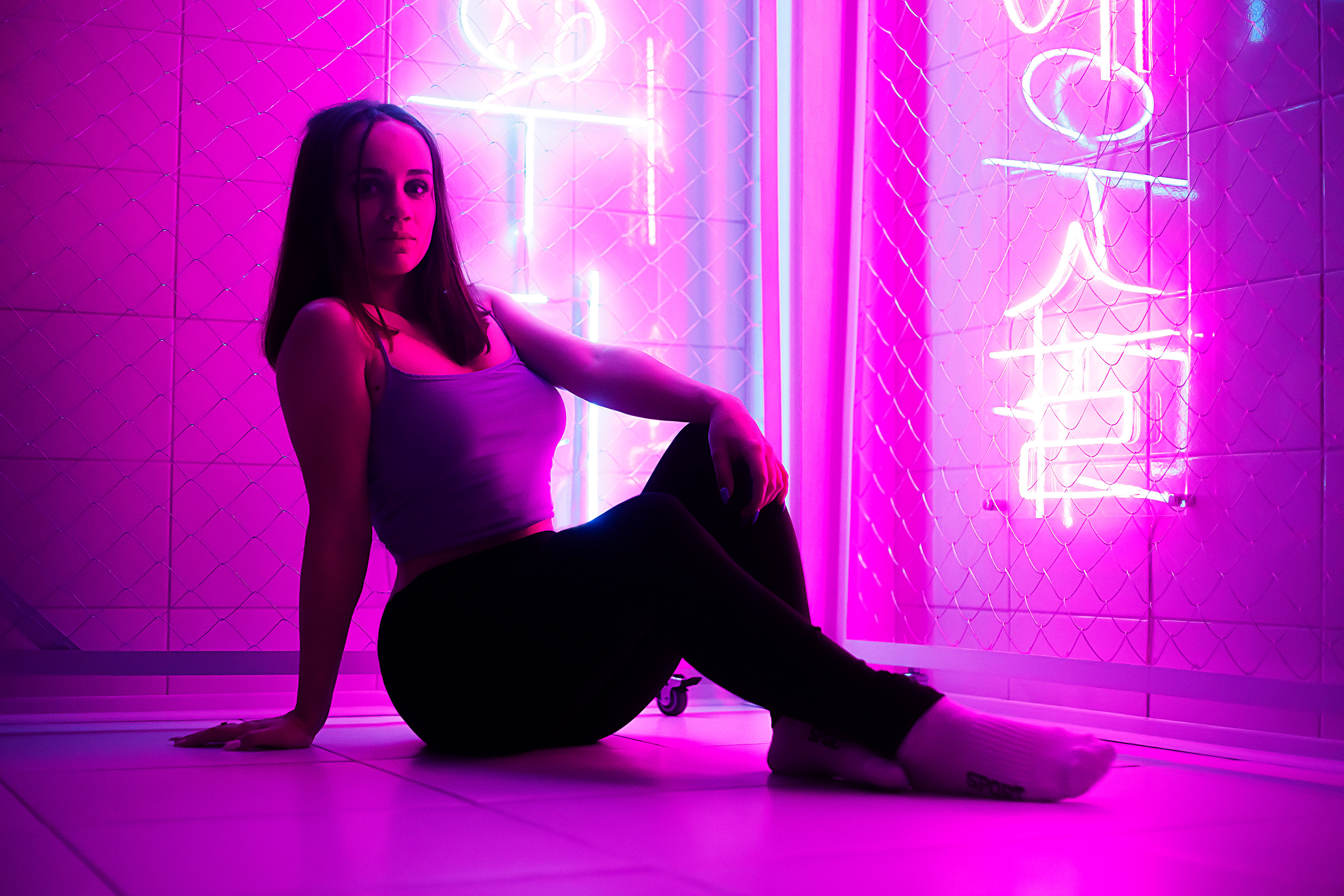 Неоновая ловушка. Фотограф Роман Витвицкий