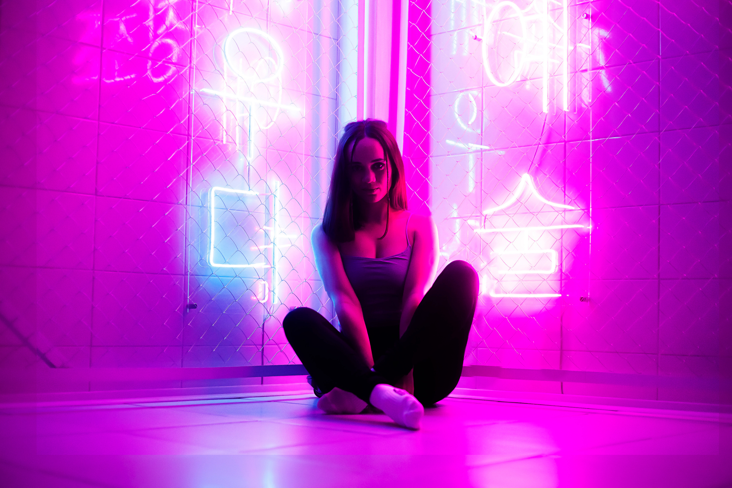 Неоновая ловушка. Фотограф Роман Витвицкий