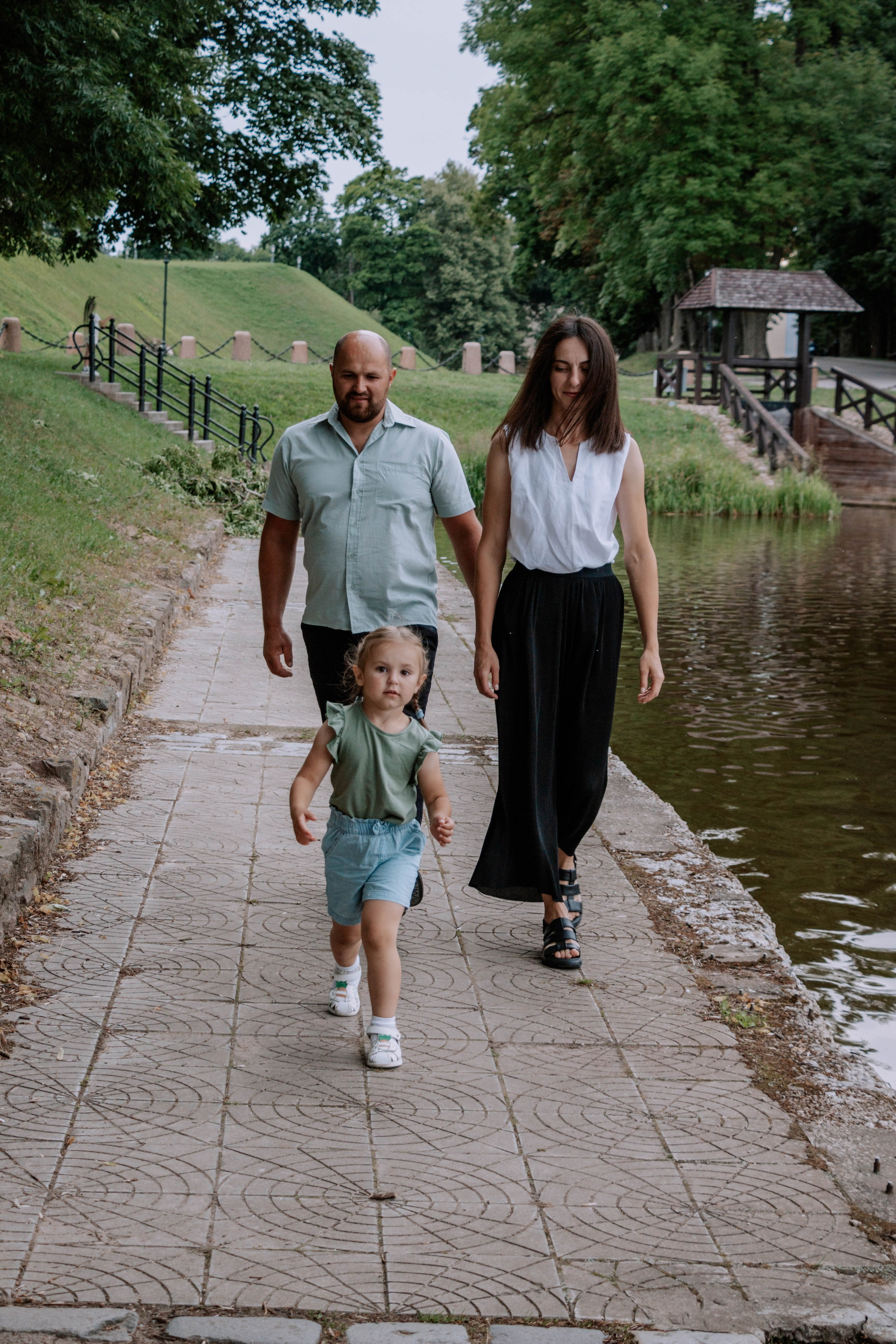 Алексей, Римма, Аннушка и Полина. Бережно сохраняю ваши чувства и истории на своих фотографиях