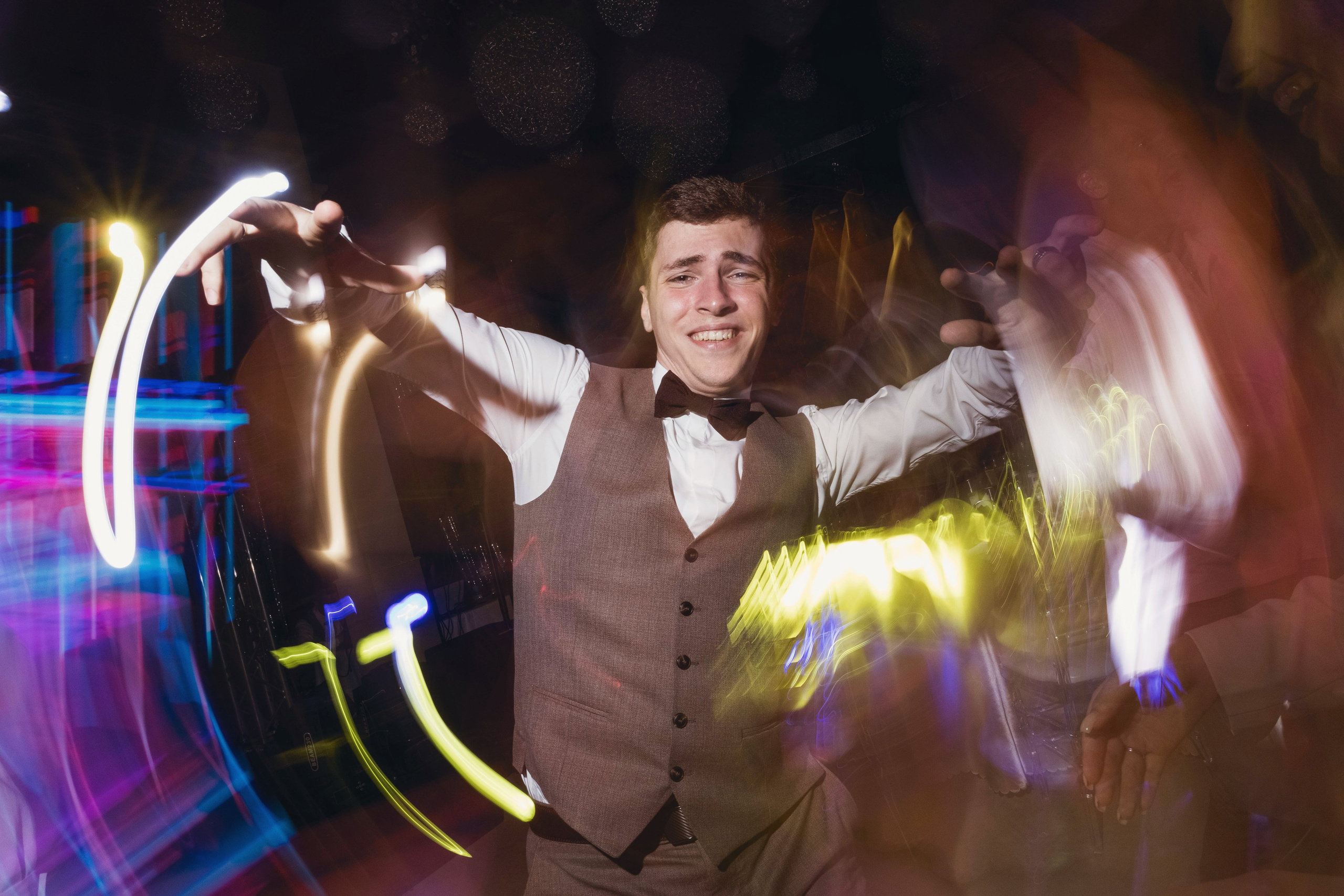 Никита и Ульяна (максимальный — Винотека). Свадебный и семейный фотограф в городе Сургуте Стерликова Светлана