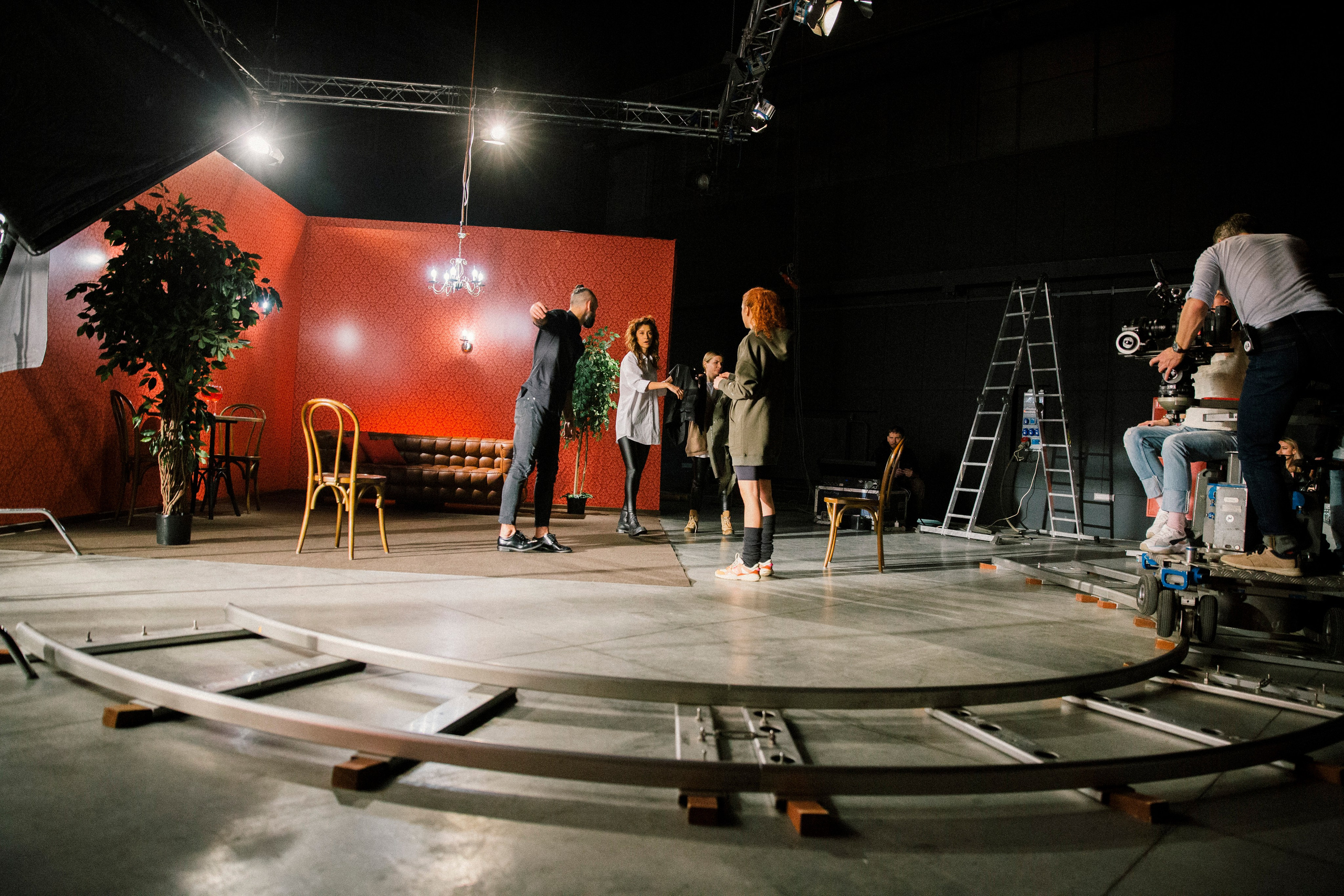 ФК Би-2 & Лиза Громова Мосфильм. Ольга Пилант. АРТ, бэкстейдж, свадебная и семейная фотография, городской портрет, интерьерная фотография