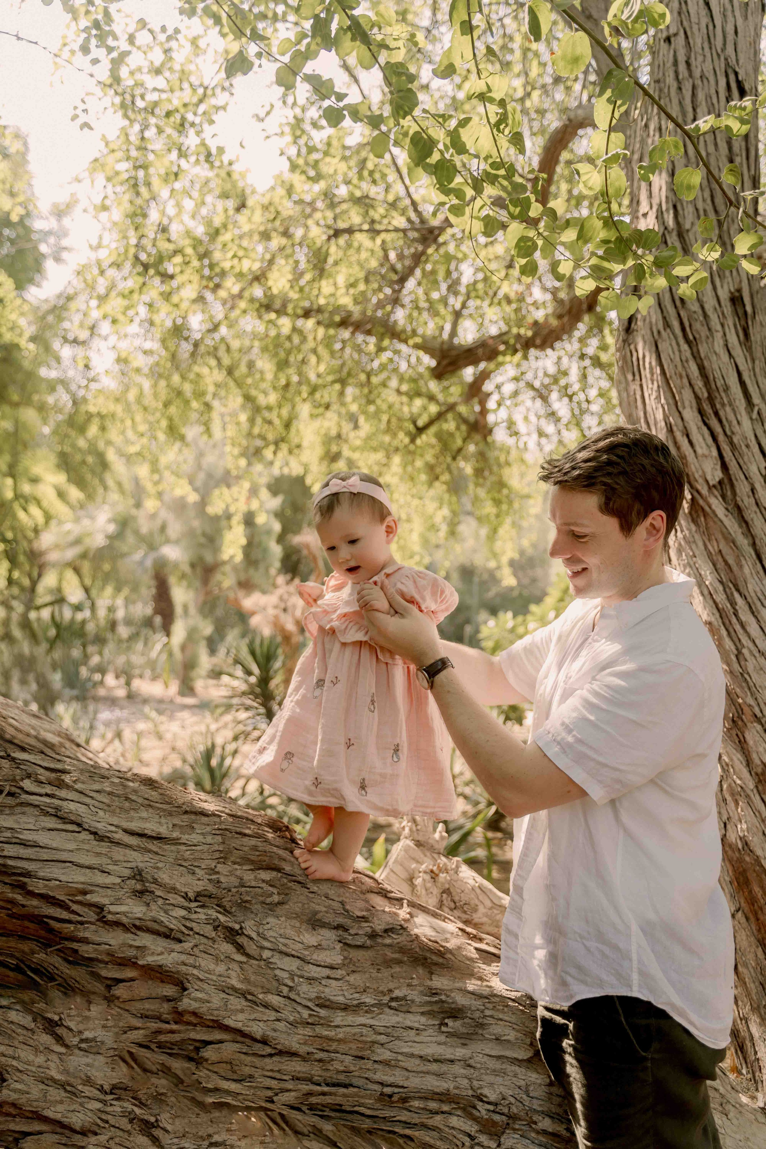 Семейная фотосессия в парке в коричневых тонах. Фотограф и видеограф в Москве и Абу Даби Мария Кулагина
