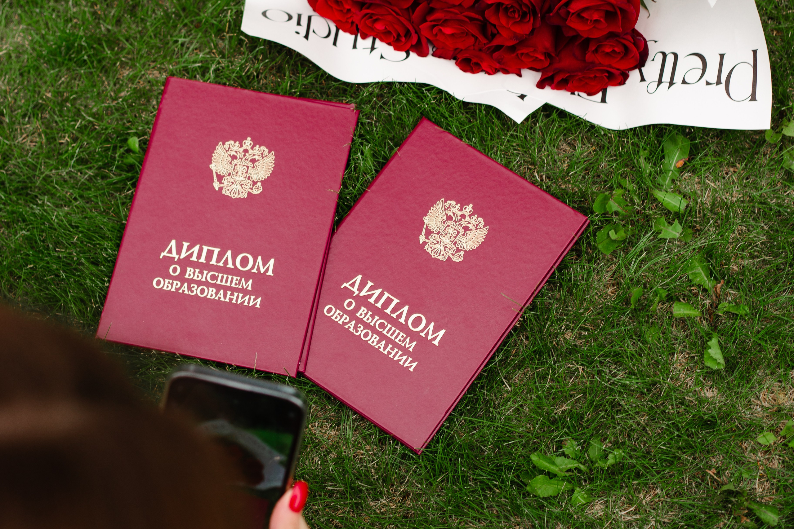 Вручение дипломов (СГУГиТ, 2022). Свадебный и портретный фотограф в Новосибирске Любовь Исакова