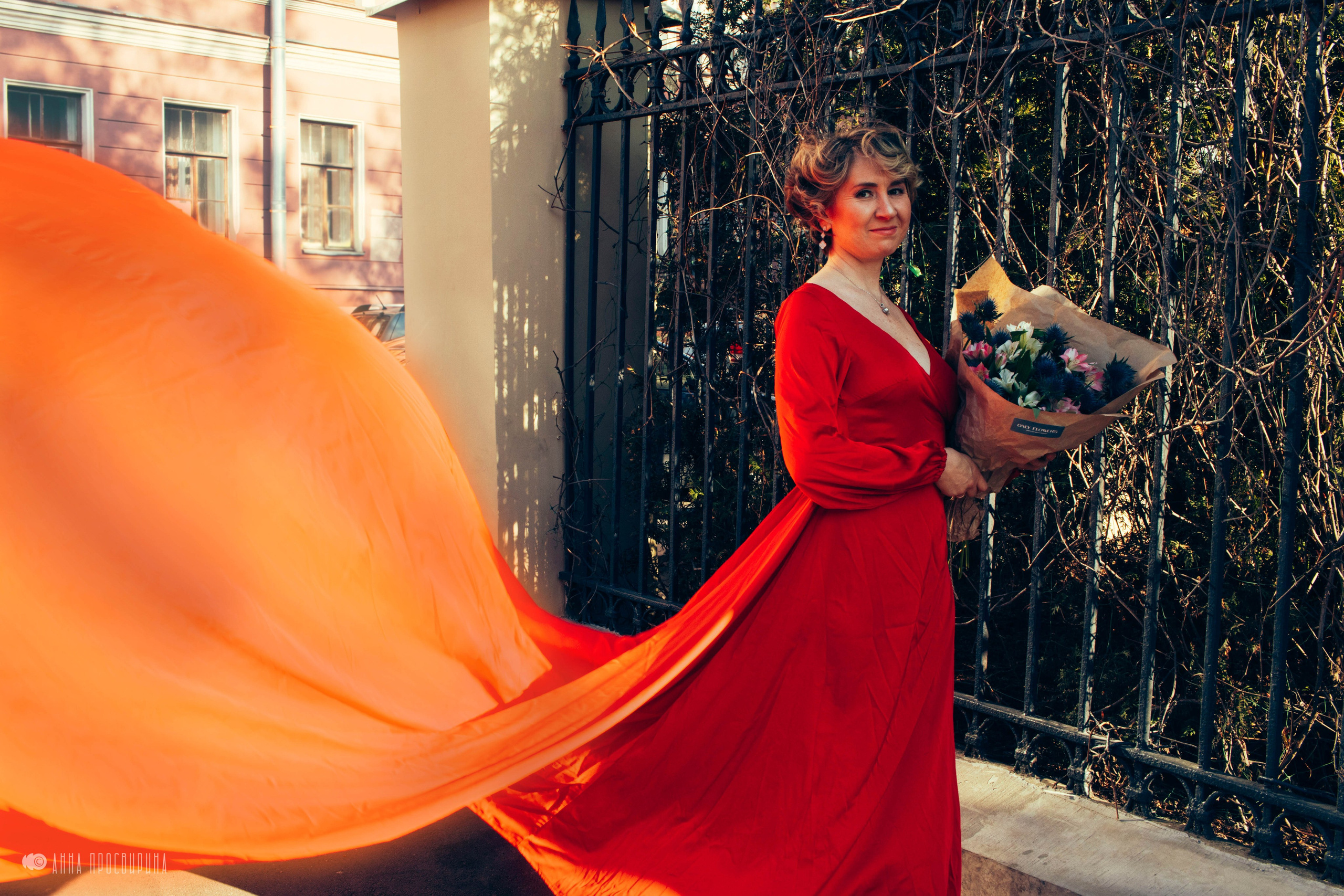 Контент-съемка с цветами, канал Грибоедова. Ваш фотограф в Санкт-Петербурге Анна Просвирина