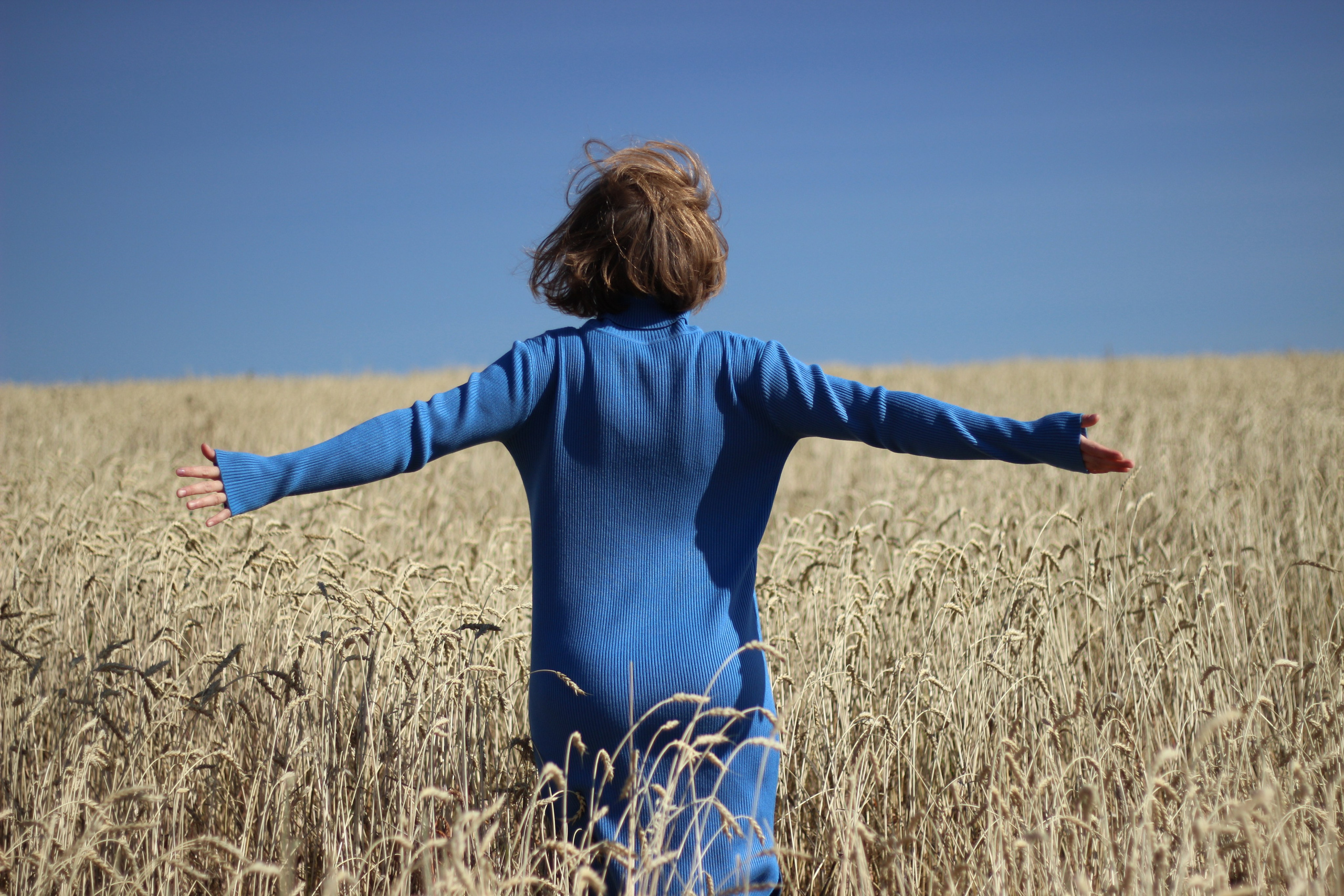 Пшеничное поле — Анастасия. Фотограф Юлия Левандовская, п.Ясногорск