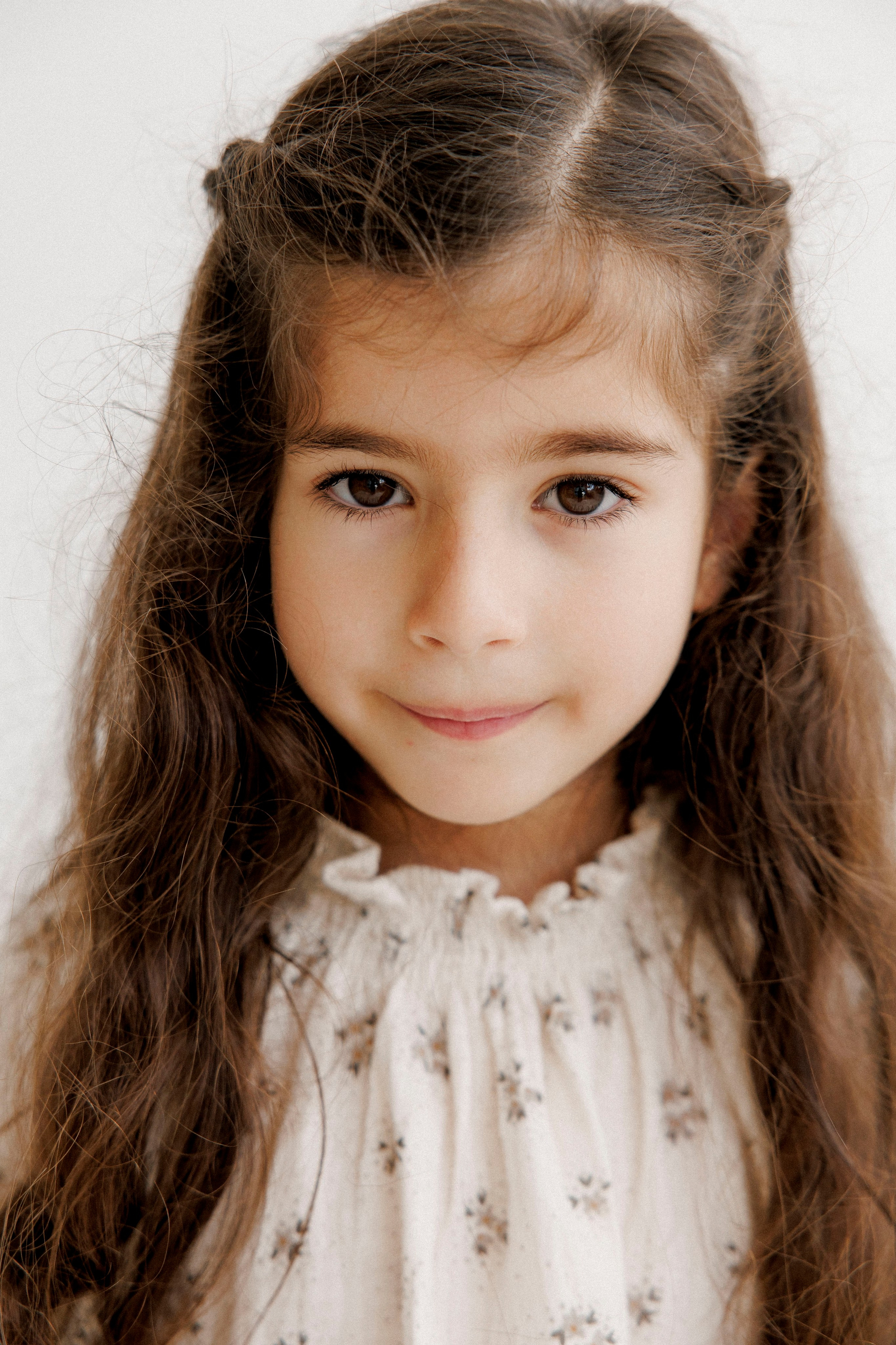 One year inside the White studio. Wedding and family photographer