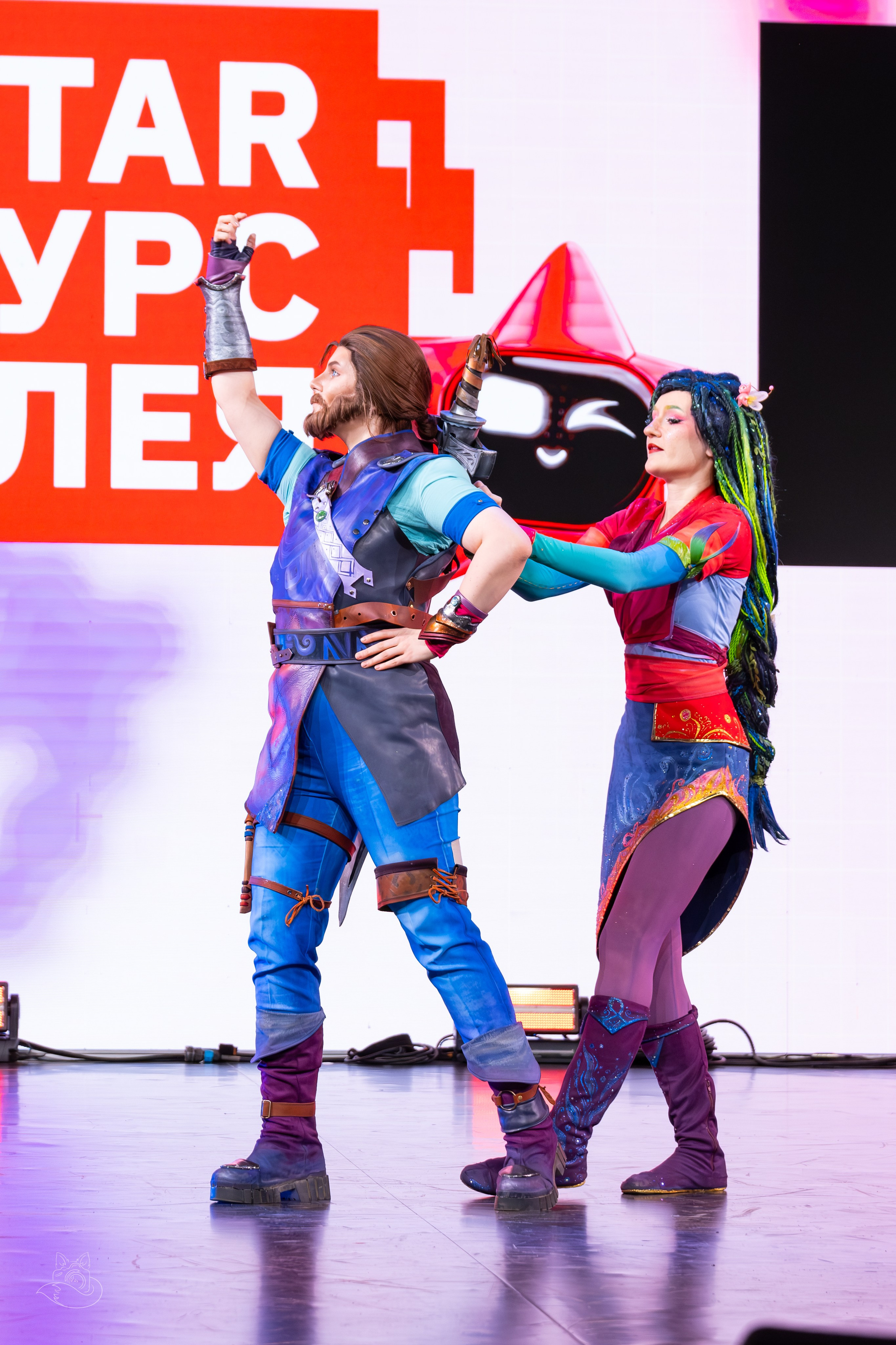 Сцена РЭД ЭКСПО 2024. Косплей фотограф