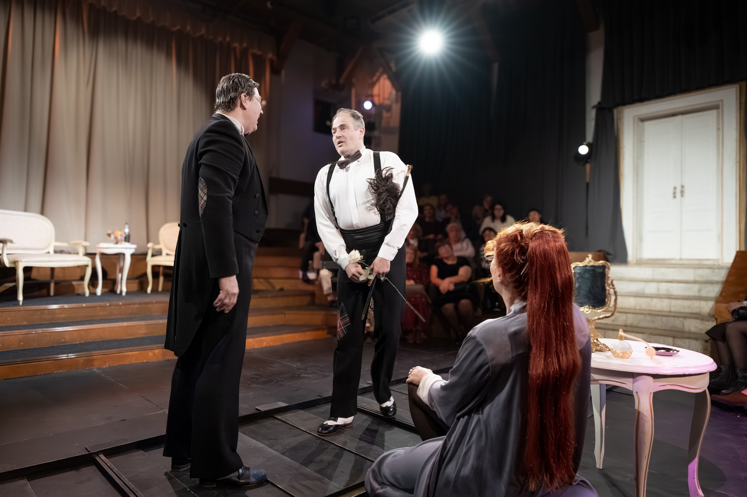 Театр Сфера: Гнездо перелётных птиц (100-й спекталь). Сайт фотографа Сергея Абрамова