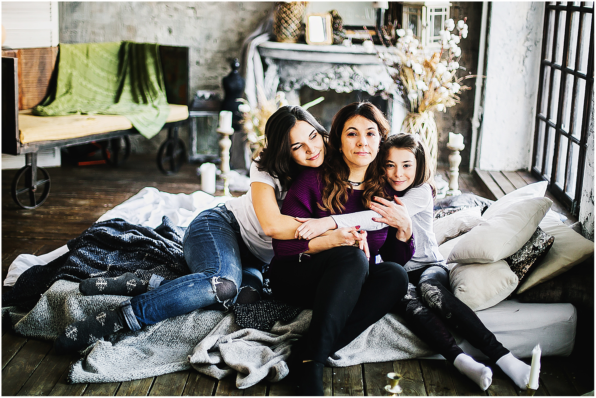 Елизавета приехала домой - к маме и младшей сестренке. Фотограф Полина Егорова город Тюмень