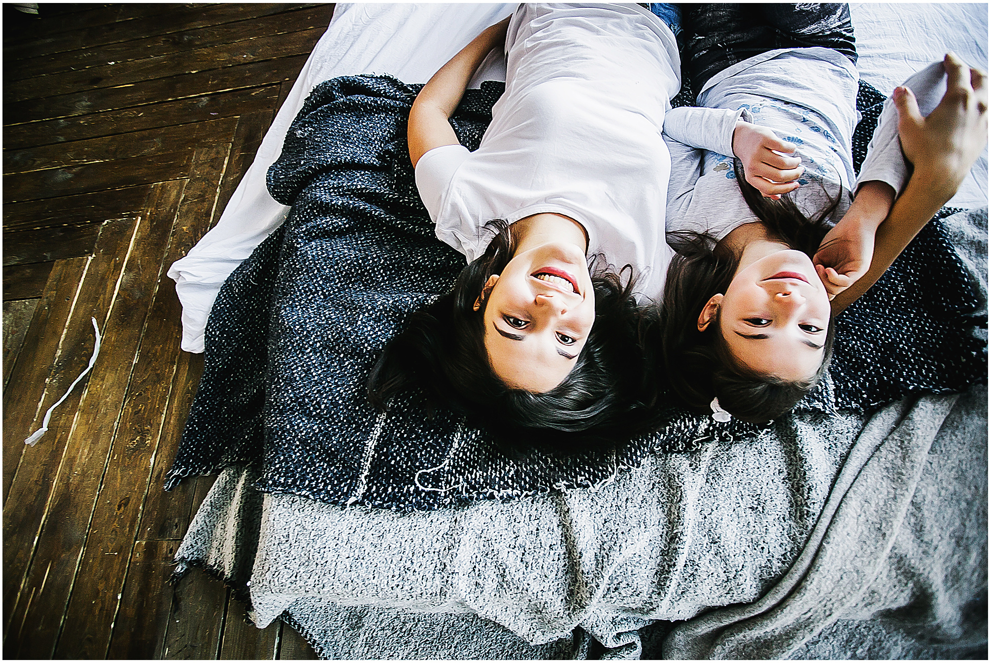 Елизавета приехала домой - к маме и младшей сестренке. Фотограф Полина Егорова город Тюмень