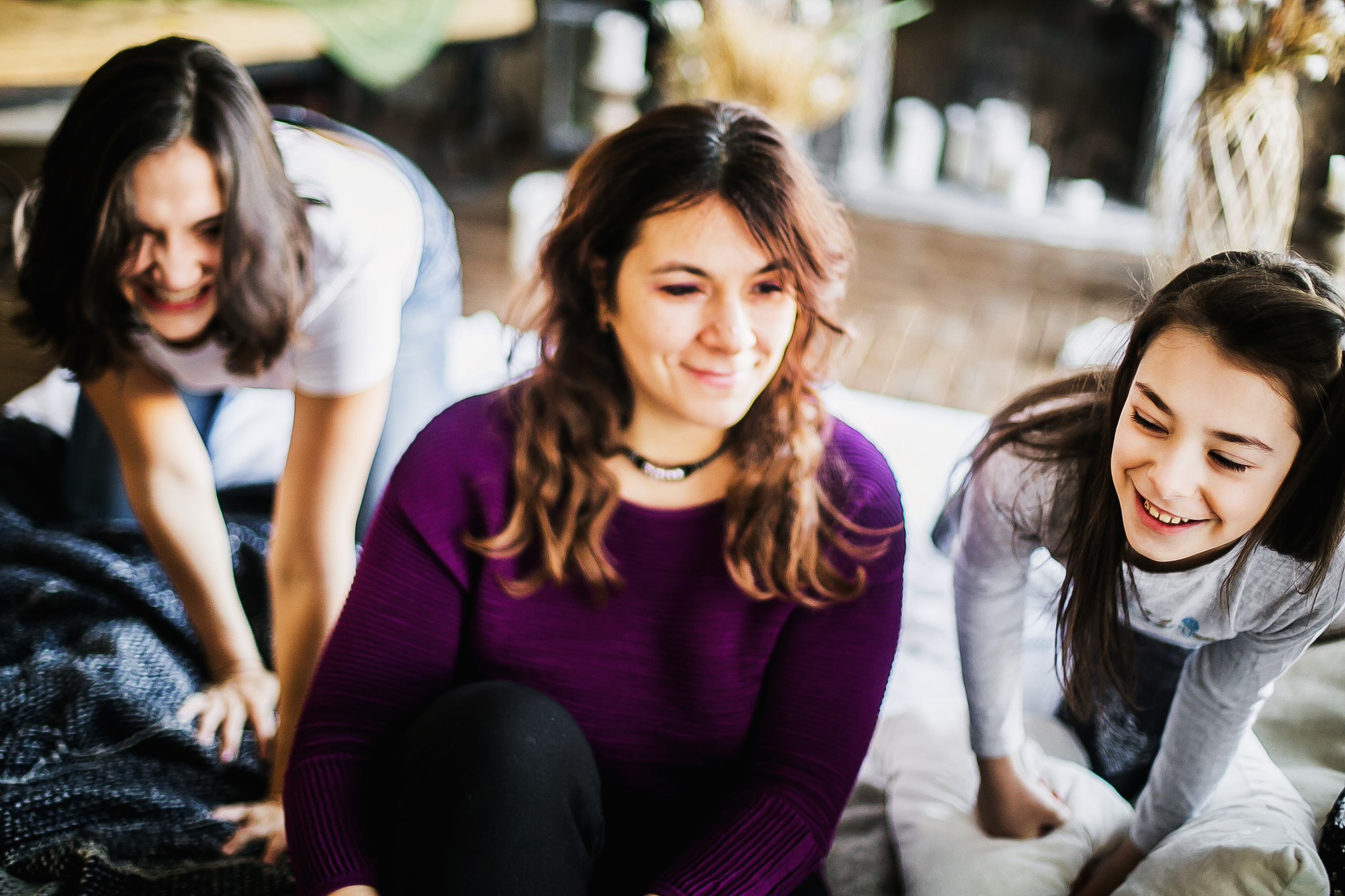 Елизавета приехала домой - к маме и младшей сестренке. Фотограф Полина Егорова город Тюмень