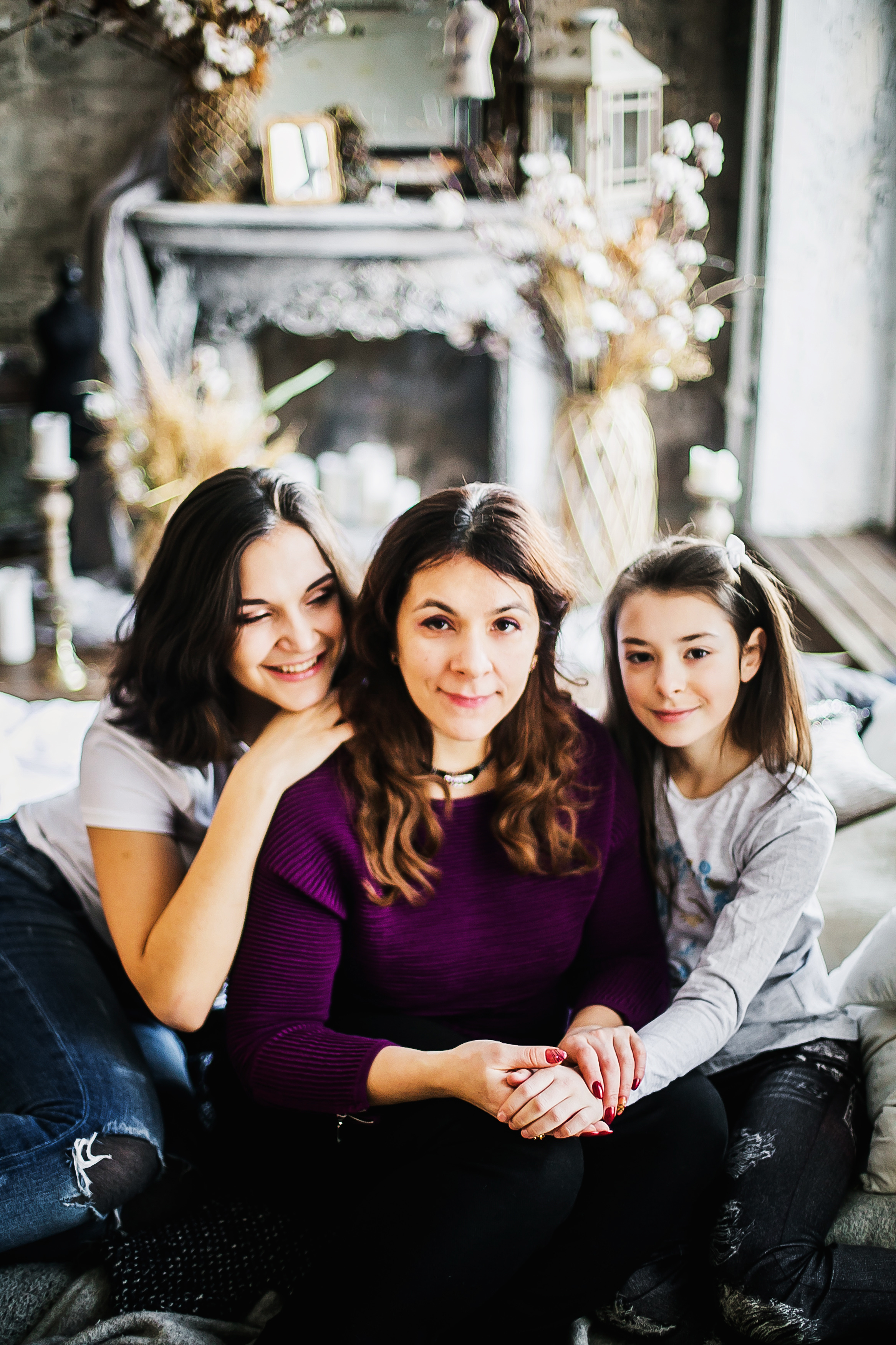 Елизавета приехала домой - к маме и младшей сестренке. Фотограф Полина Егорова город Тюмень