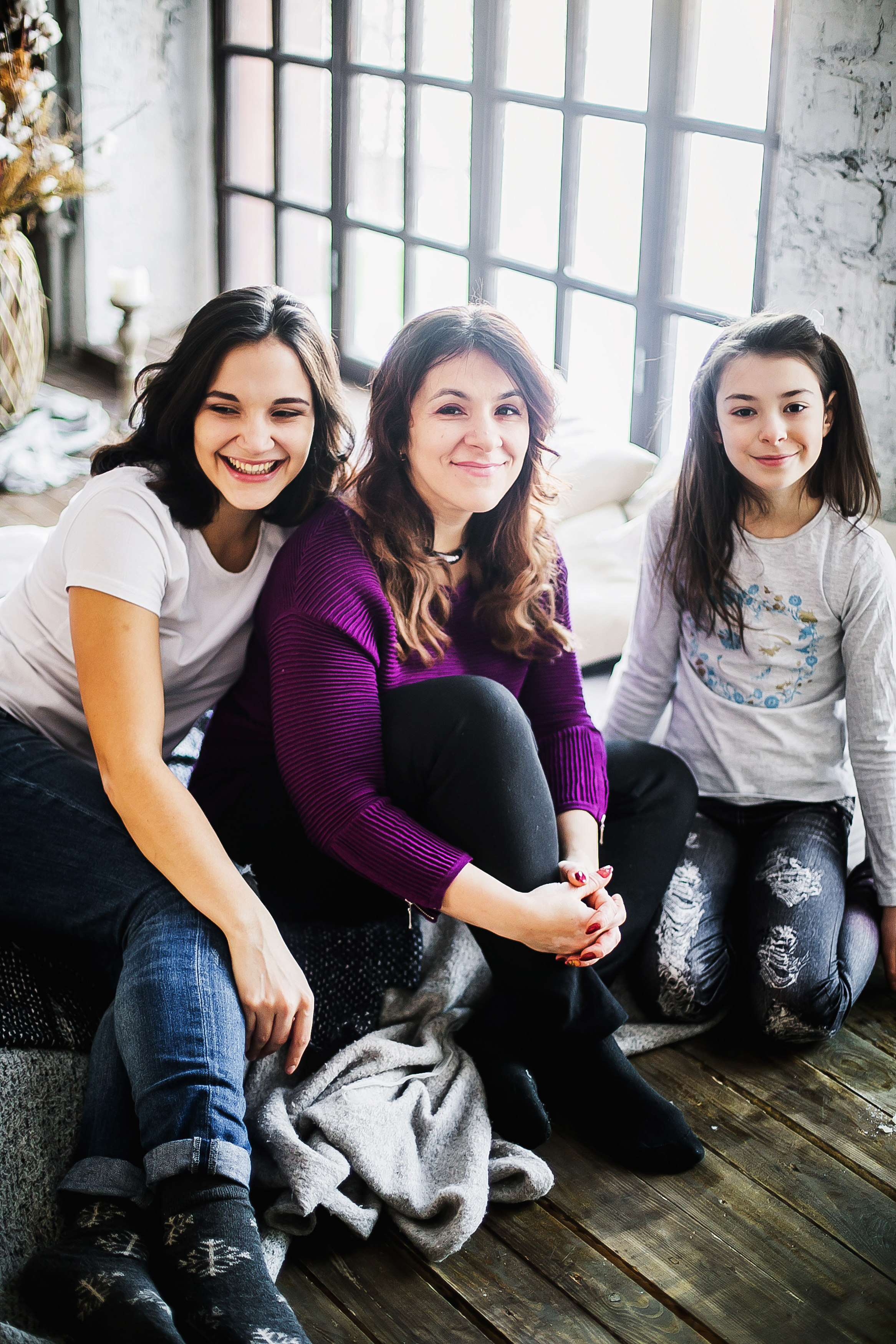 Елизавета приехала домой - к маме и младшей сестренке. Фотограф Полина Егорова город Тюмень