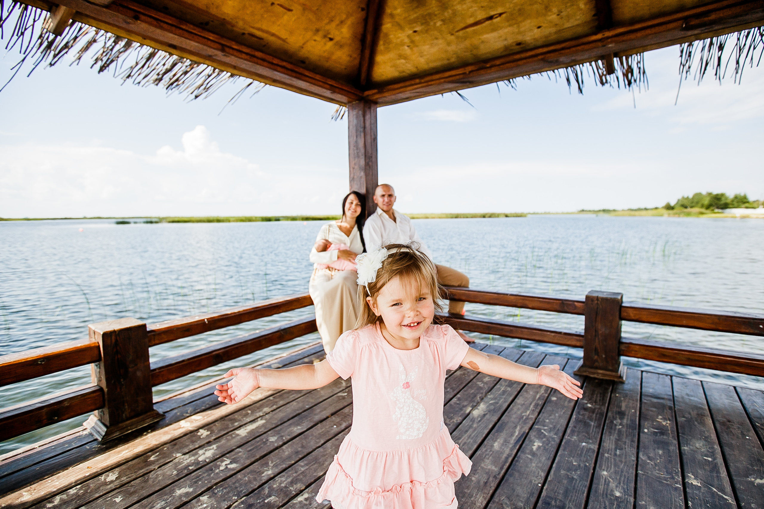 Семейная прогулка на озере Липовое. Фотограф Полина Егорова город Тюмень