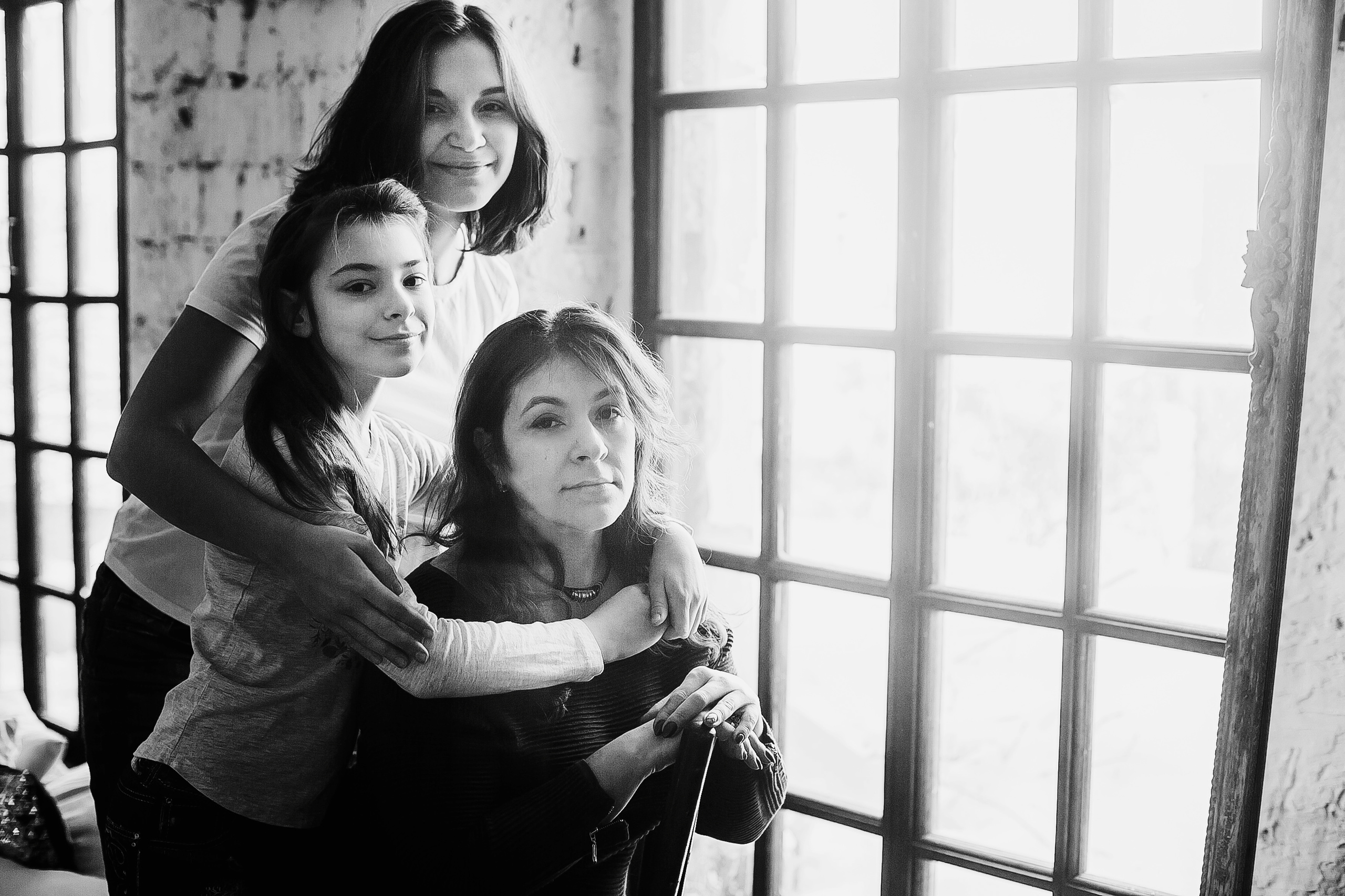 Елизавета приехала домой - к маме и младшей сестренке. Фотограф Полина Егорова город Тюмень