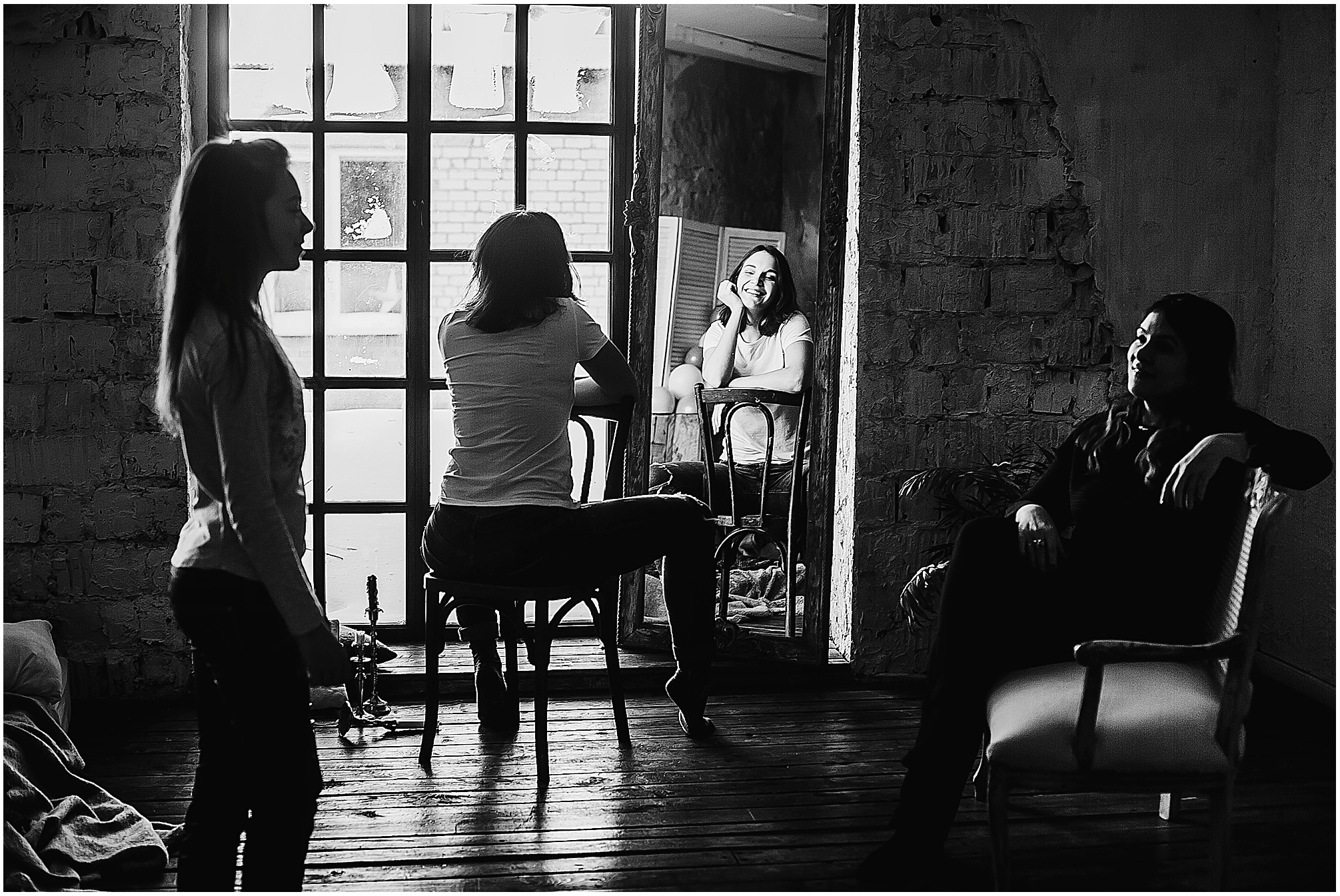 Елизавета приехала домой - к маме и младшей сестренке. Фотограф Полина Егорова город Тюмень