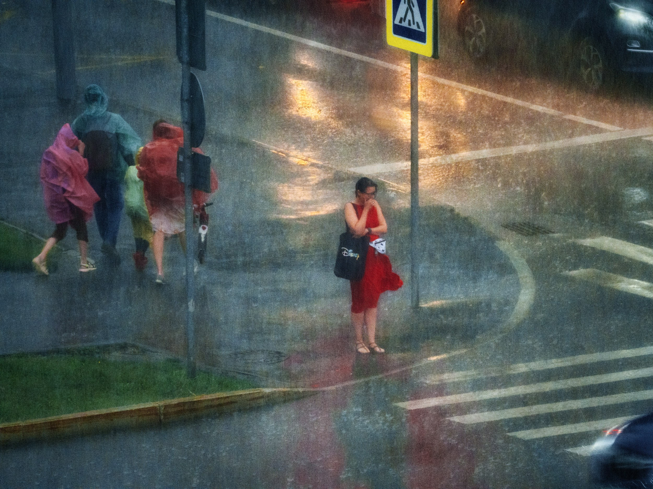 "Дождь без зонта", Москва