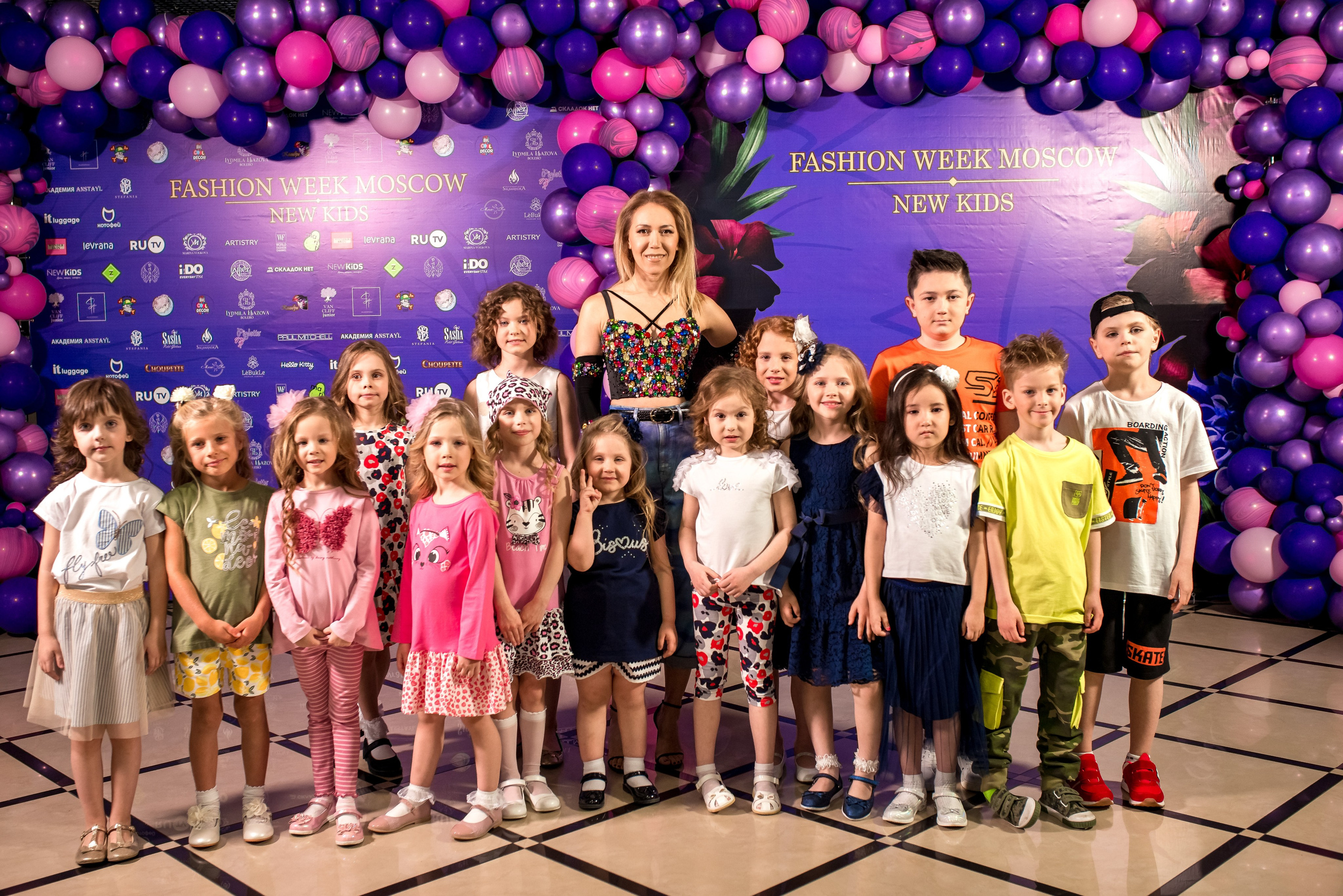 Показ Итальянской моды в России весна 2022. Женский фотограф Крещение Венчание Москва Брянск