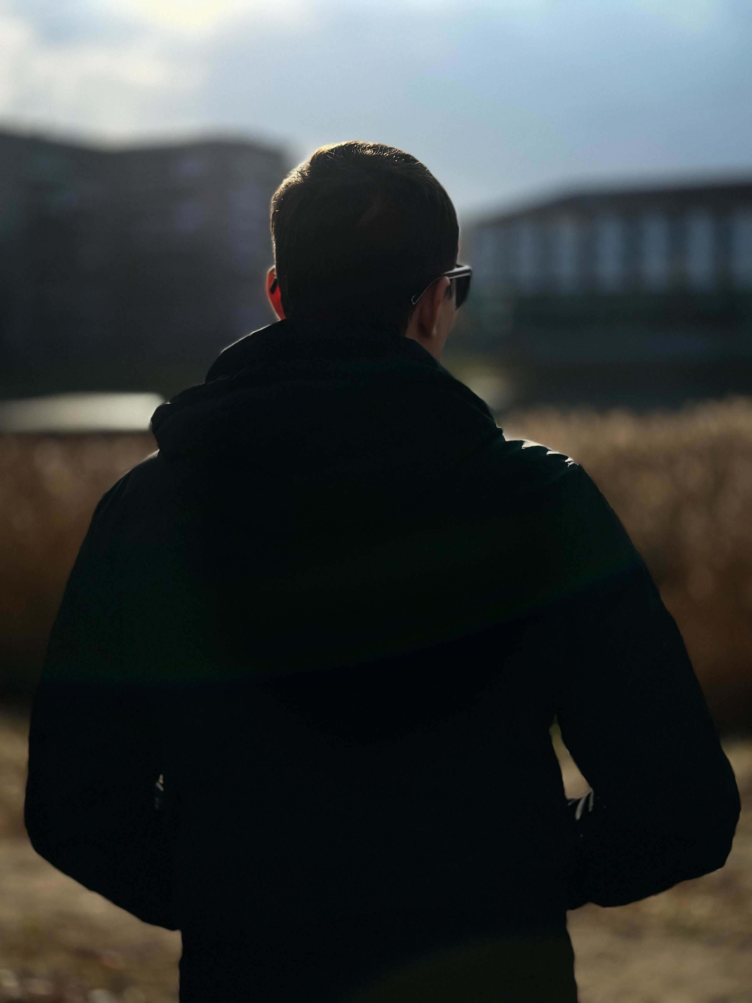 Прогулочная фотосессия с Димоном. Твой фотограф и видеограф в Тюмени — Сергей Бизин