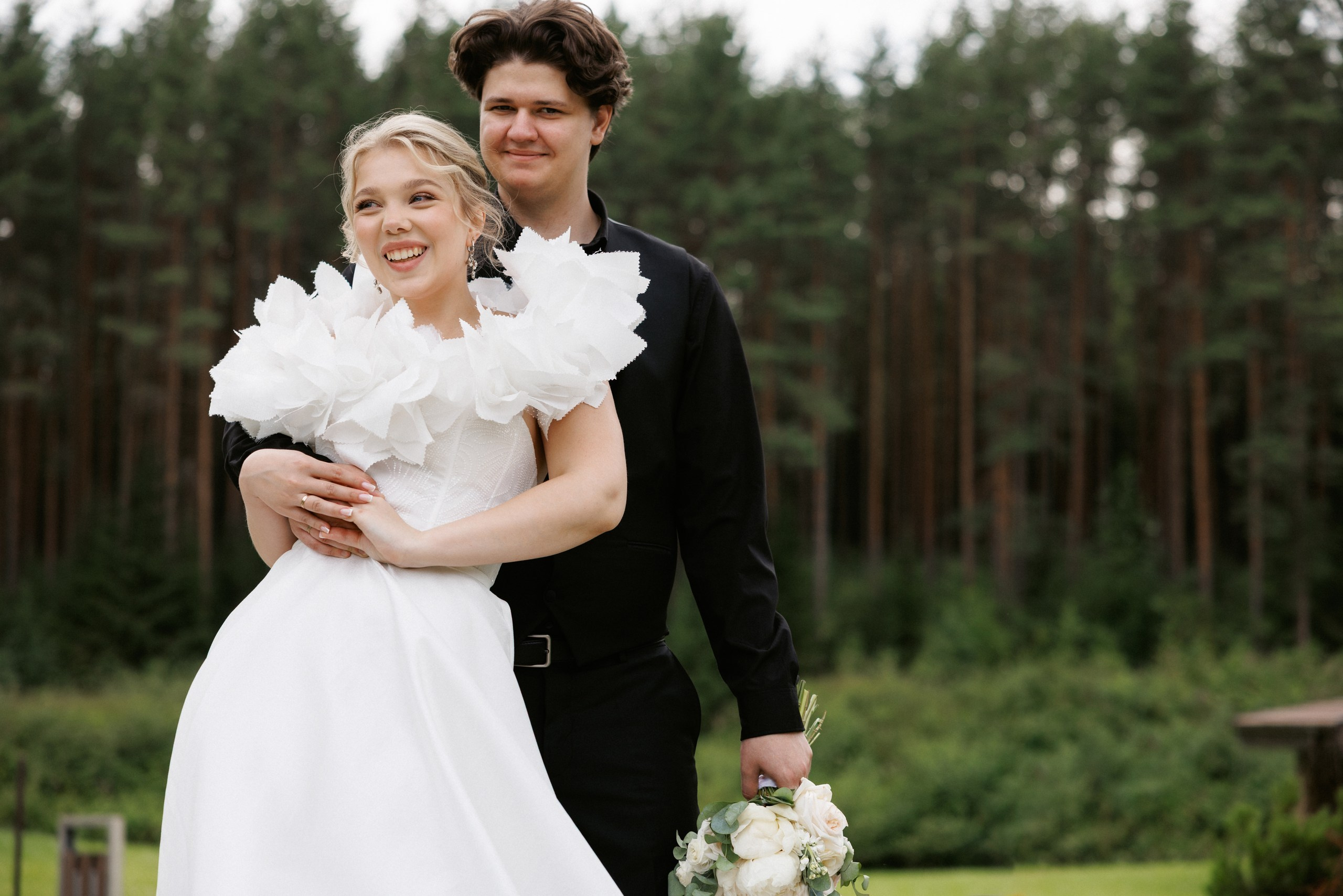 Свадьба под шёпот деревьев. Свадебный и семейный фотограф в Твери, Москве, Санкт-Петербурге