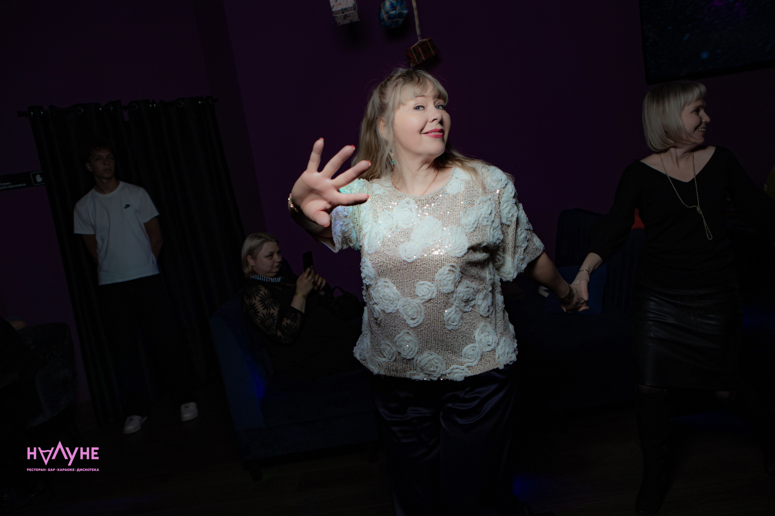 БАРЫ/КЛУБЫ. ДИНИСЛАМ ГАЛЕЕВ | ФОТОГРАФ | МОСКВА