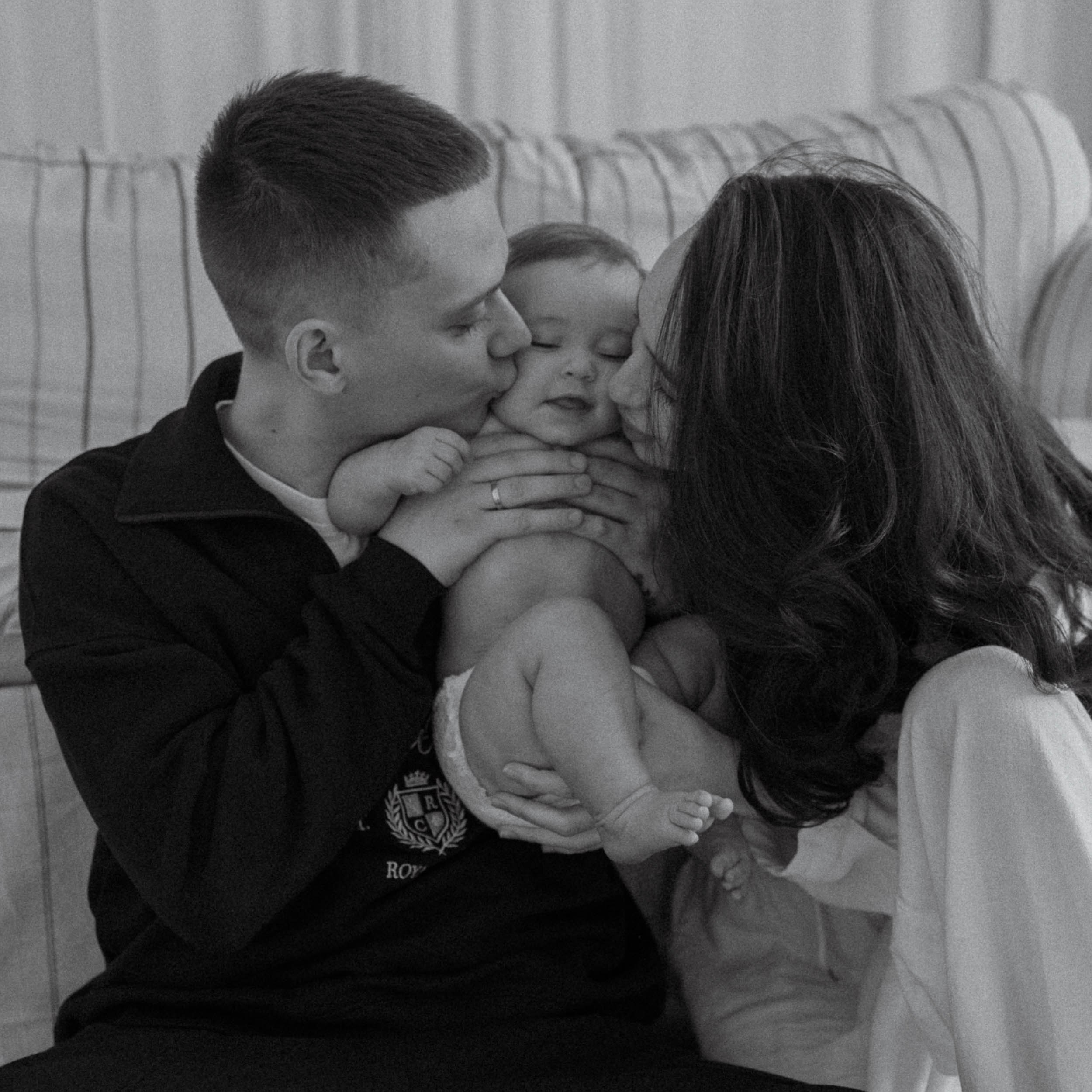 Семейная в студии: Рада и Мира. Эльвира Галимьянова — семейный фотограф Екатеринбурга