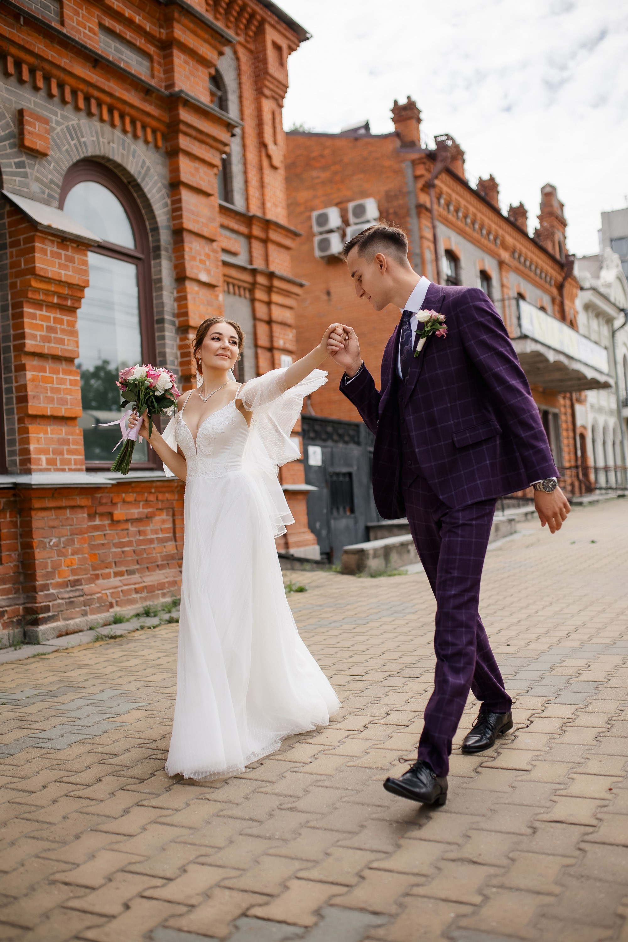 Ксения и Максим. Сборы Sopka. Прогулка по городу. Свадебный фотограф в Хабаровске