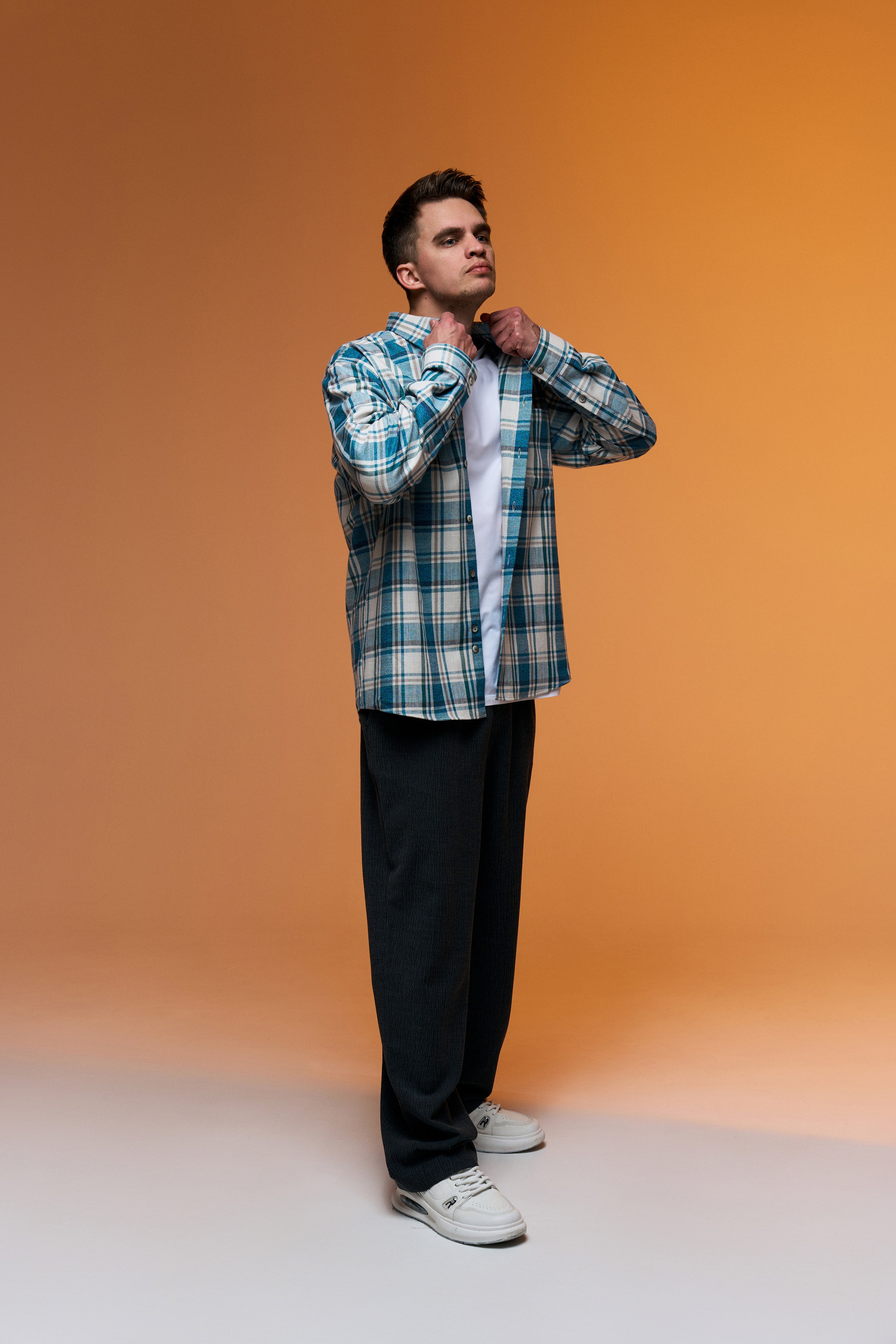 Студийная для бренда. Иван Упоров — фотограф, рилсмейкер чебоксары