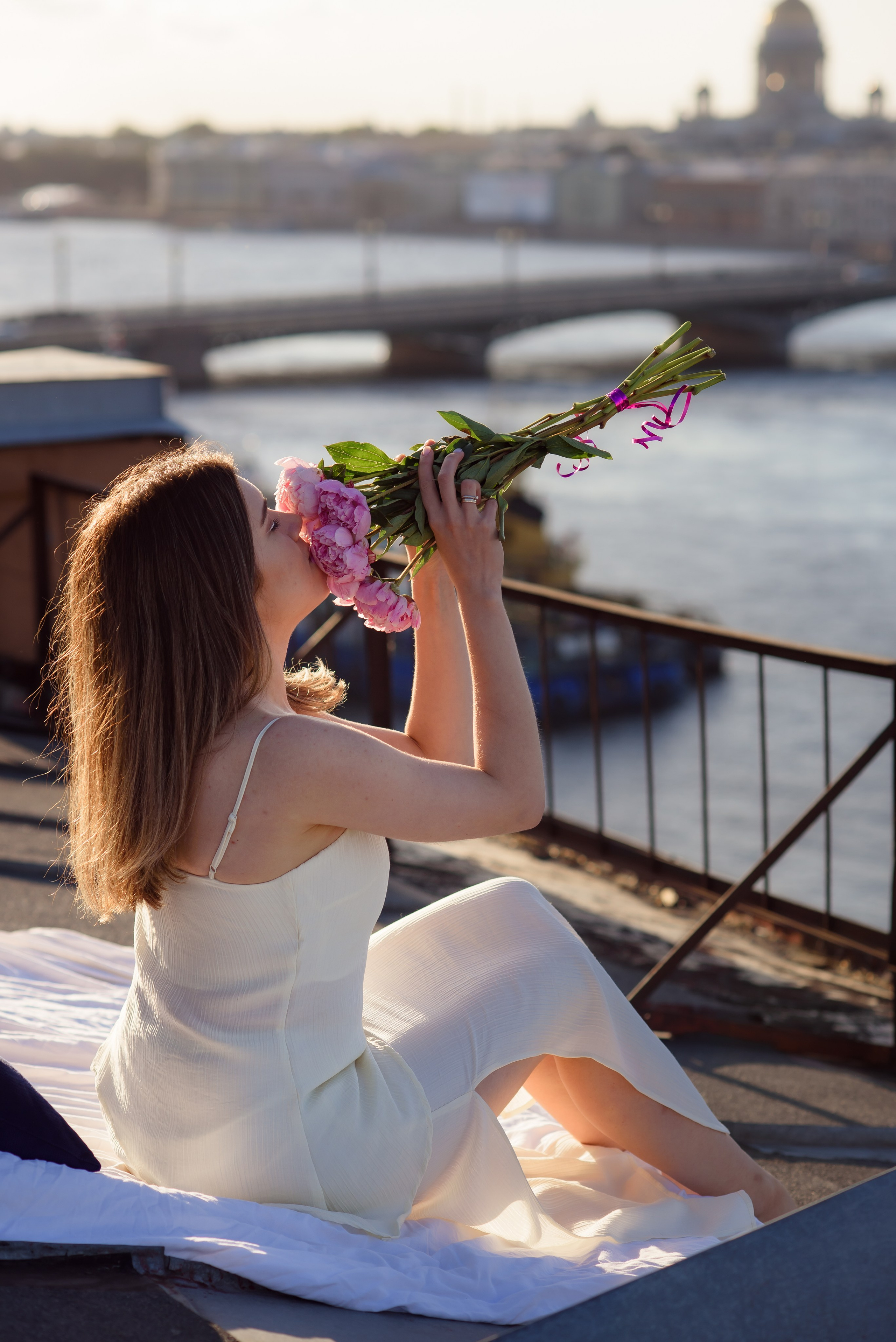 Лавстори. Анастасия Петрович фотограф, фотокорреспондент в Москве и Санкт-Петербурге. Фотосъёмка репортажа, мероприятия, корпоративная съёмка, контент