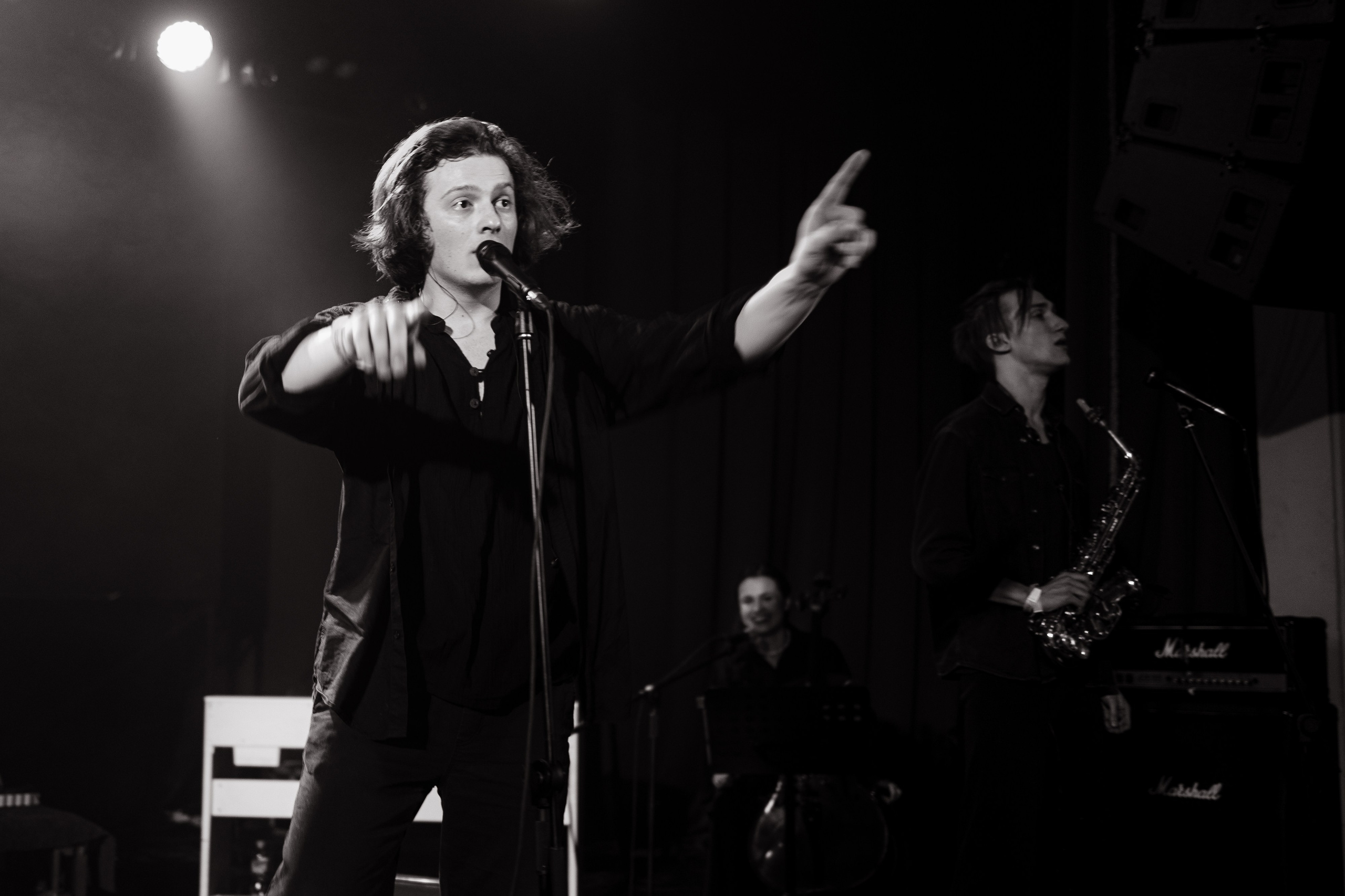 Бонд с кнопкой. Gorsvet.ph