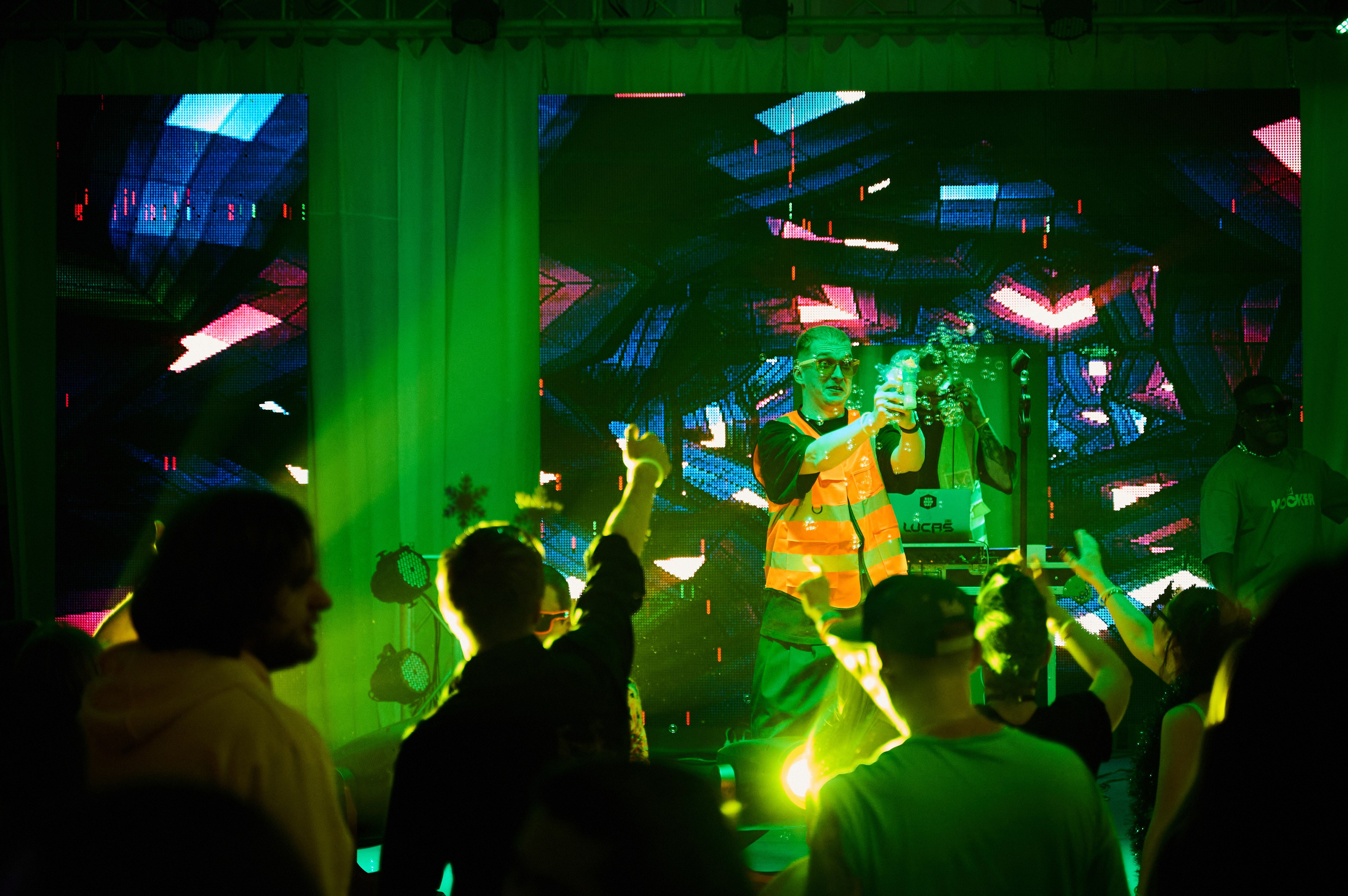 DNS НГ Корпаратив. Свадебный фотограф во Владивостоке Гарагуля Игорь