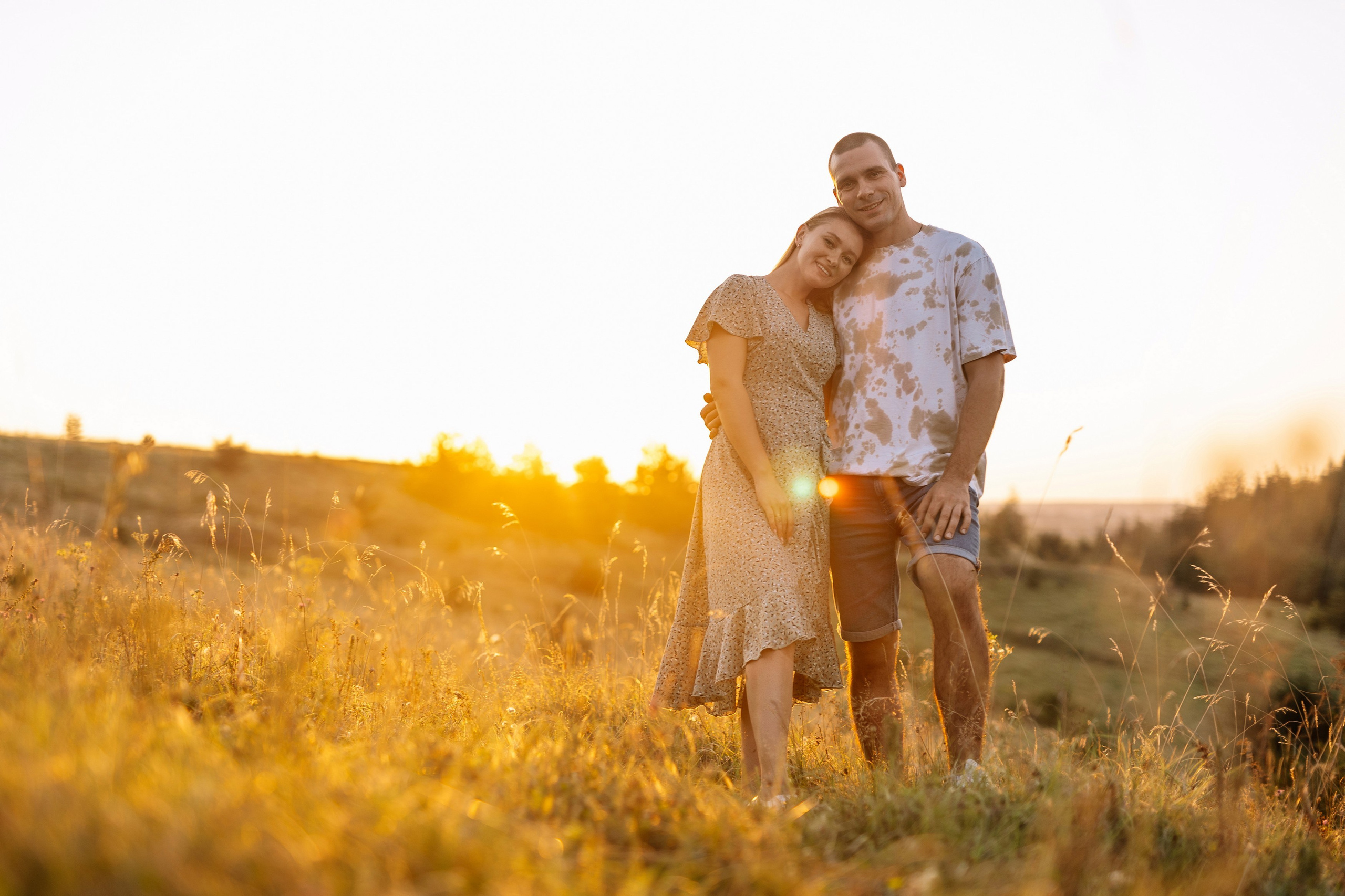 Фотосессия на закате на фоне природы для Инны и Максима. Свадебный фотограф в Тамбове Павел Четвертков