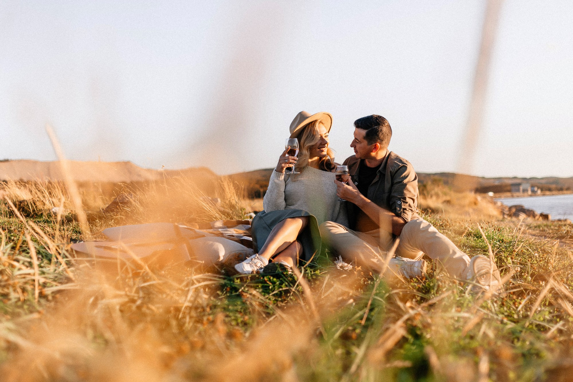 Ксюша и Валентин, пикник на берегу Туломы. Фотограф в Мурманске Екатерина Рудак