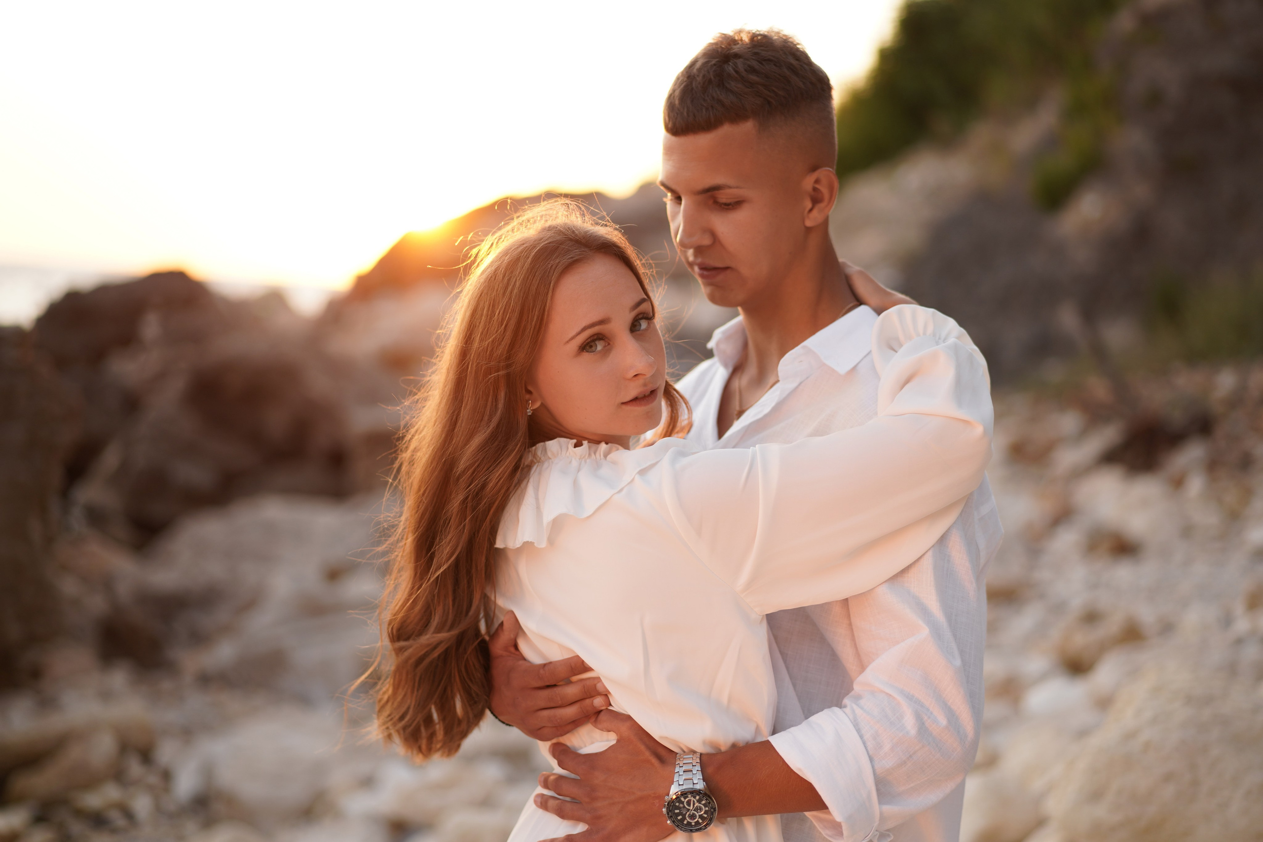 Матвей и Софья на фотосессии дикого пляжа Грот Дианы в Крыму. Свадебный фотограф в Ростове-на-Дону. Таинство Крещения и Венчания, семейные фотосессии. Алёна Чёботова