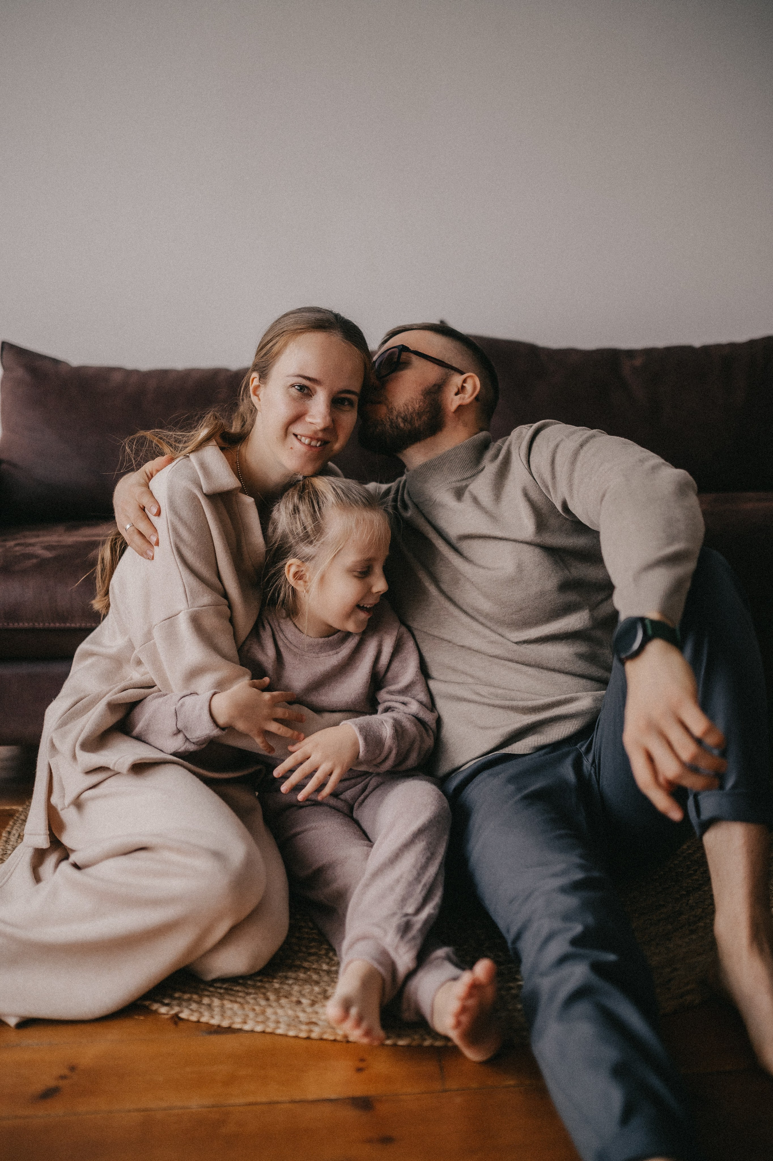 Коля, Таня и Мира в студии Каприфоль. Семейный и свадебный lifestyle-фотограф в Москве Мария Петрова