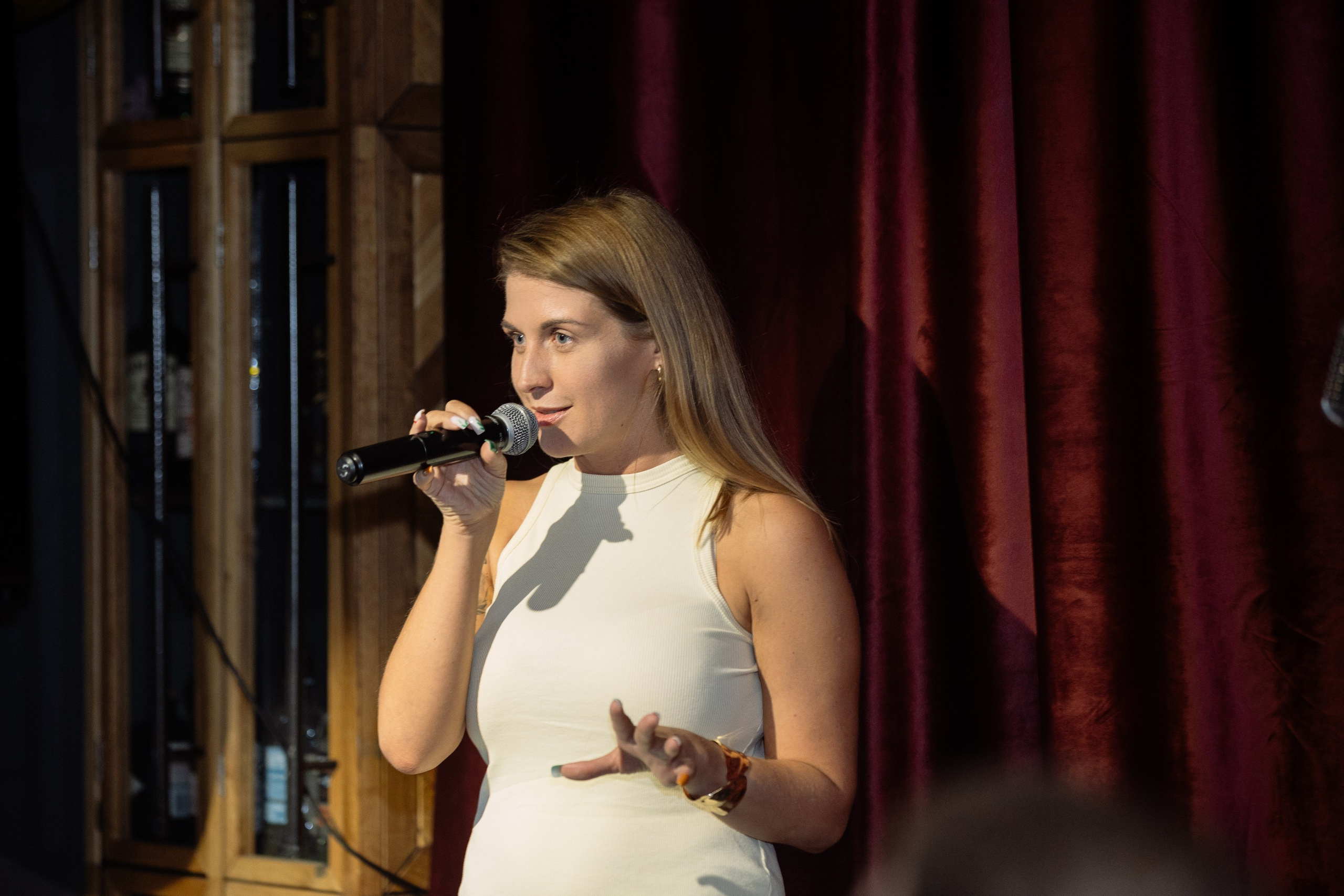 Др в стиле Standup. Фотограф Юлия Мальцева