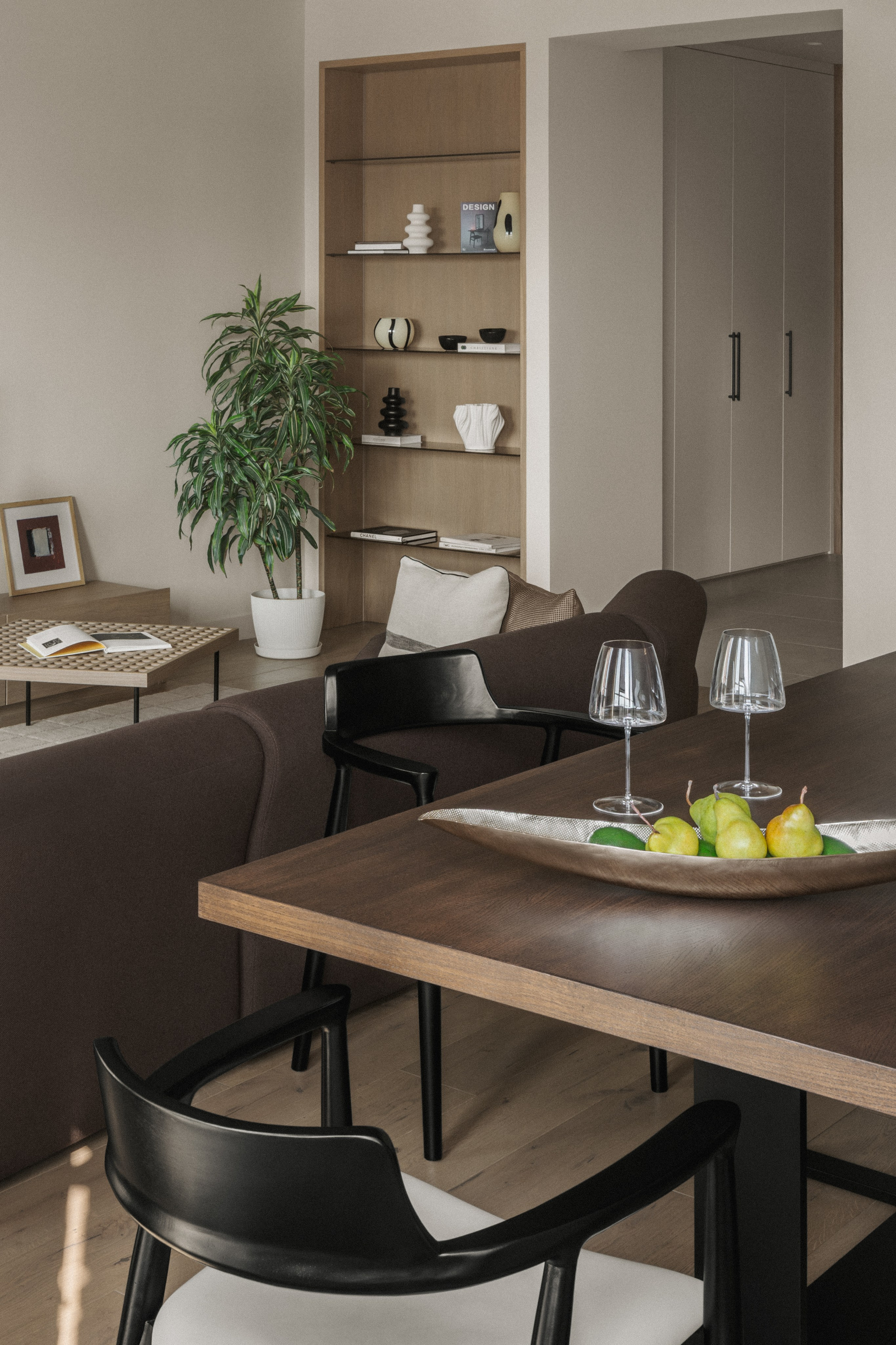 Bermet Subanova — Malina. Roman Yakunin — interior photographer in Almaty, Kazakhstan